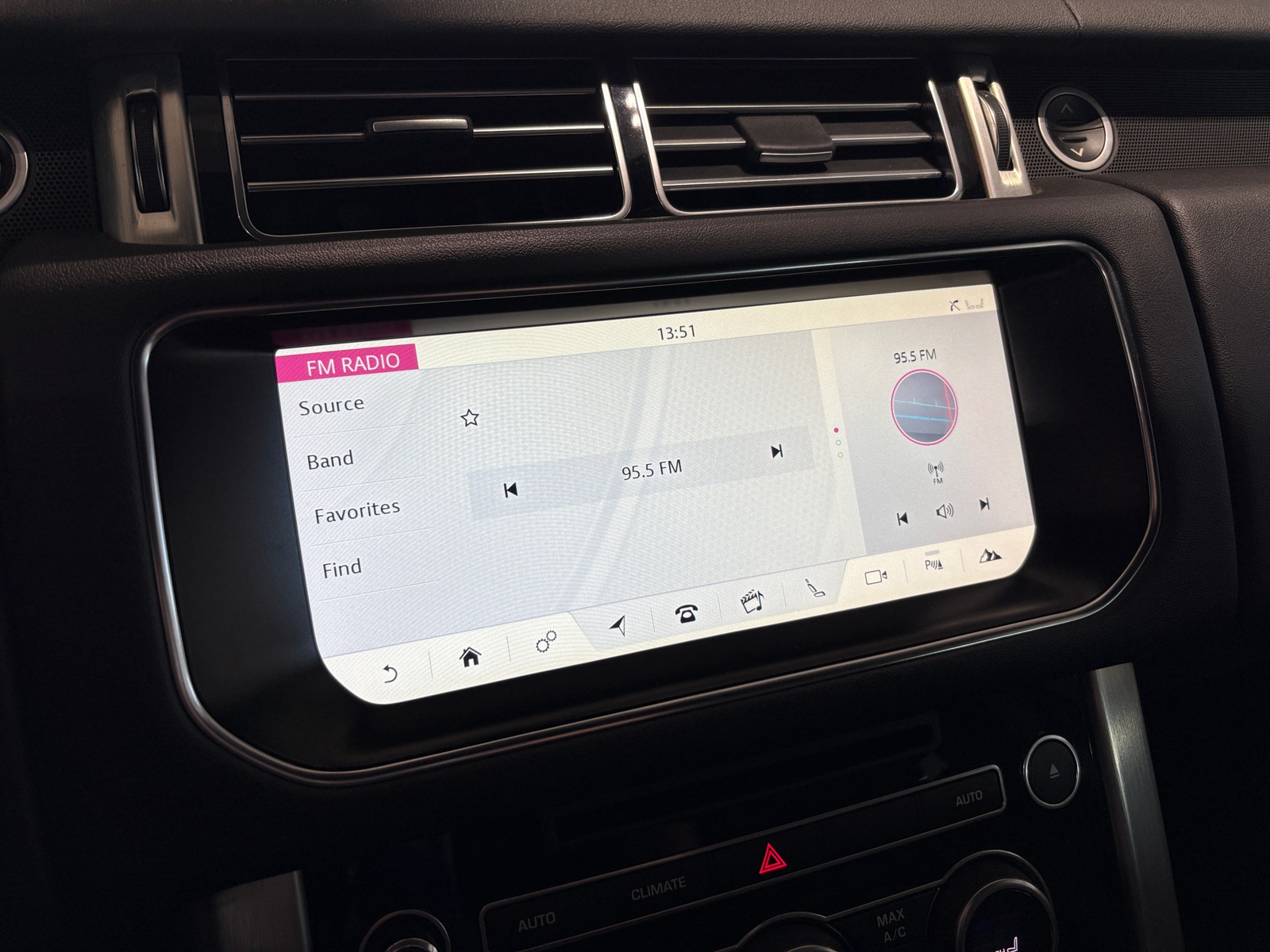 Thumbnail: 2017 Land Rover Range Rover - 3