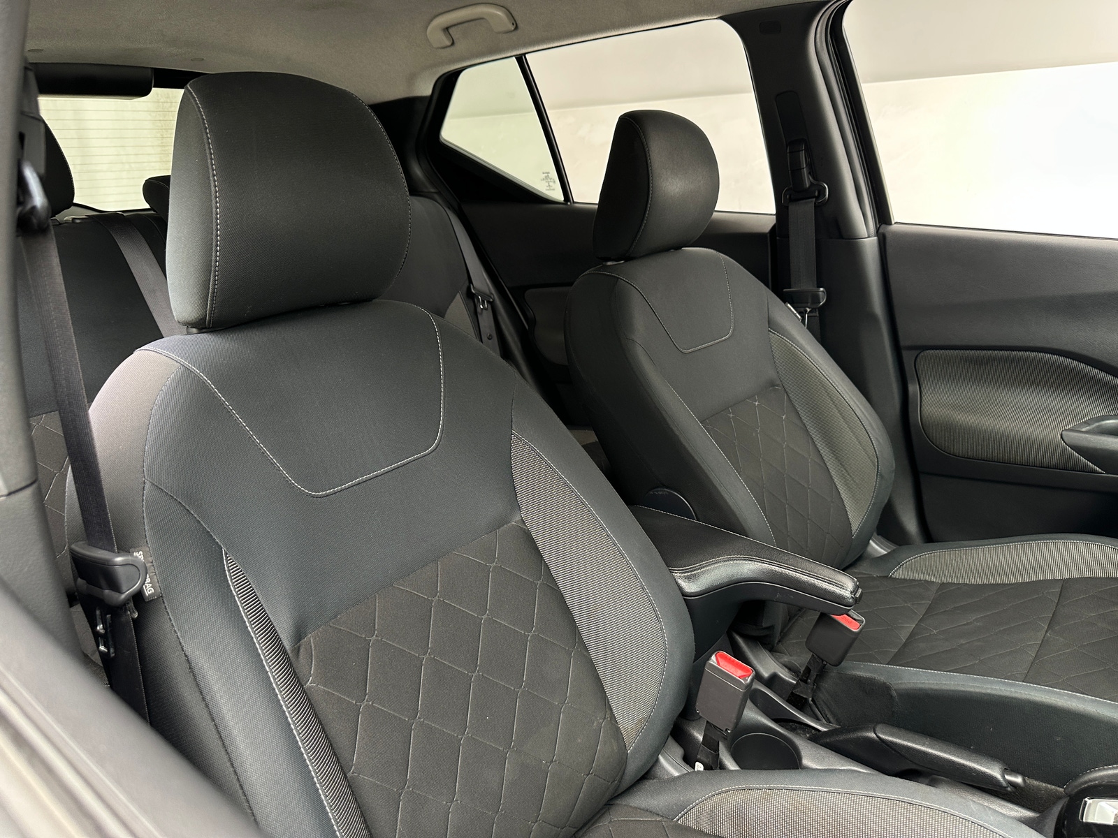 Thumbnail: 2019 Nissan Kicks - 2