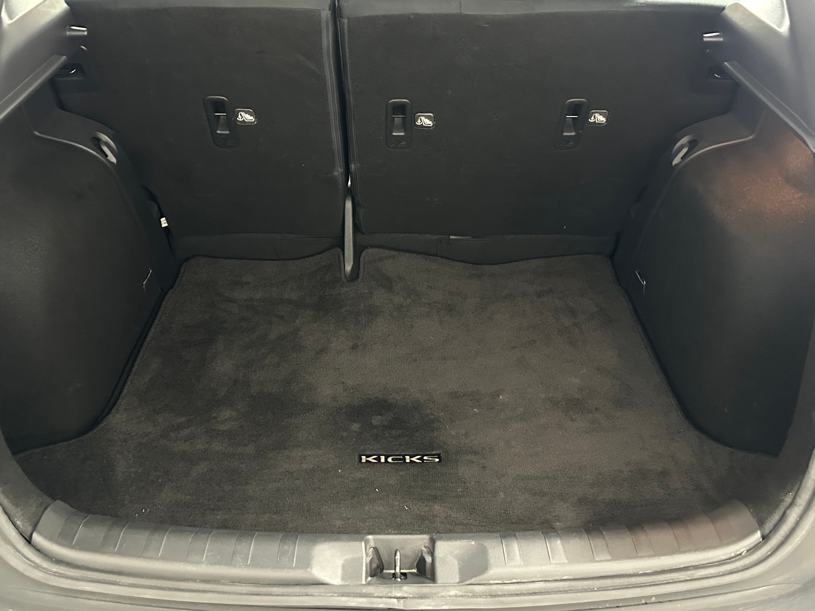 Thumbnail: 2019 Nissan Kicks - 7