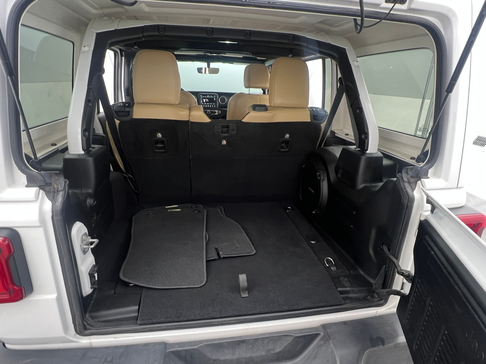 Thumbnail: 2018 Jeep Wrangler - 7