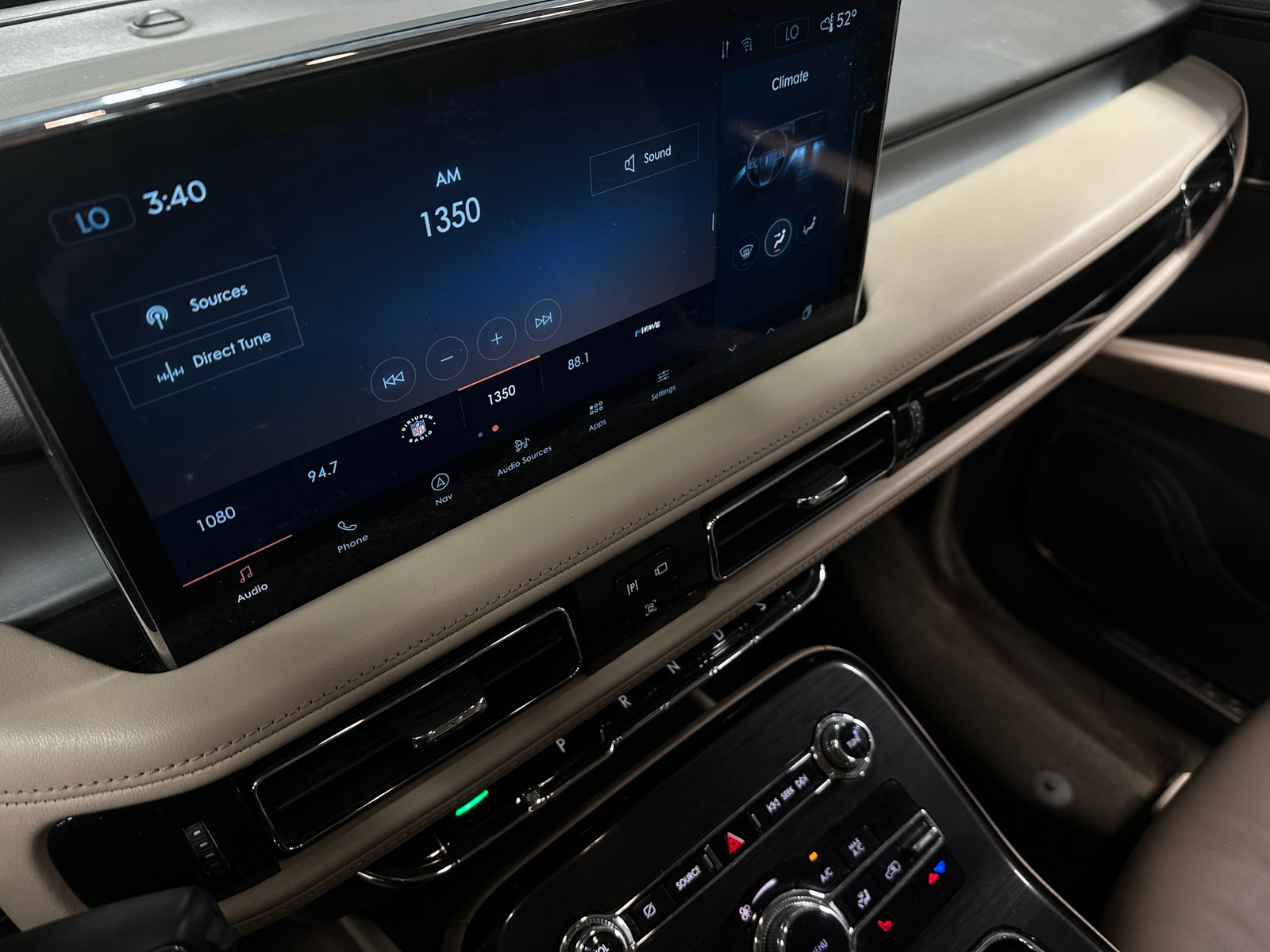 Thumbnail: 2021 Lincoln Nautilus - 3