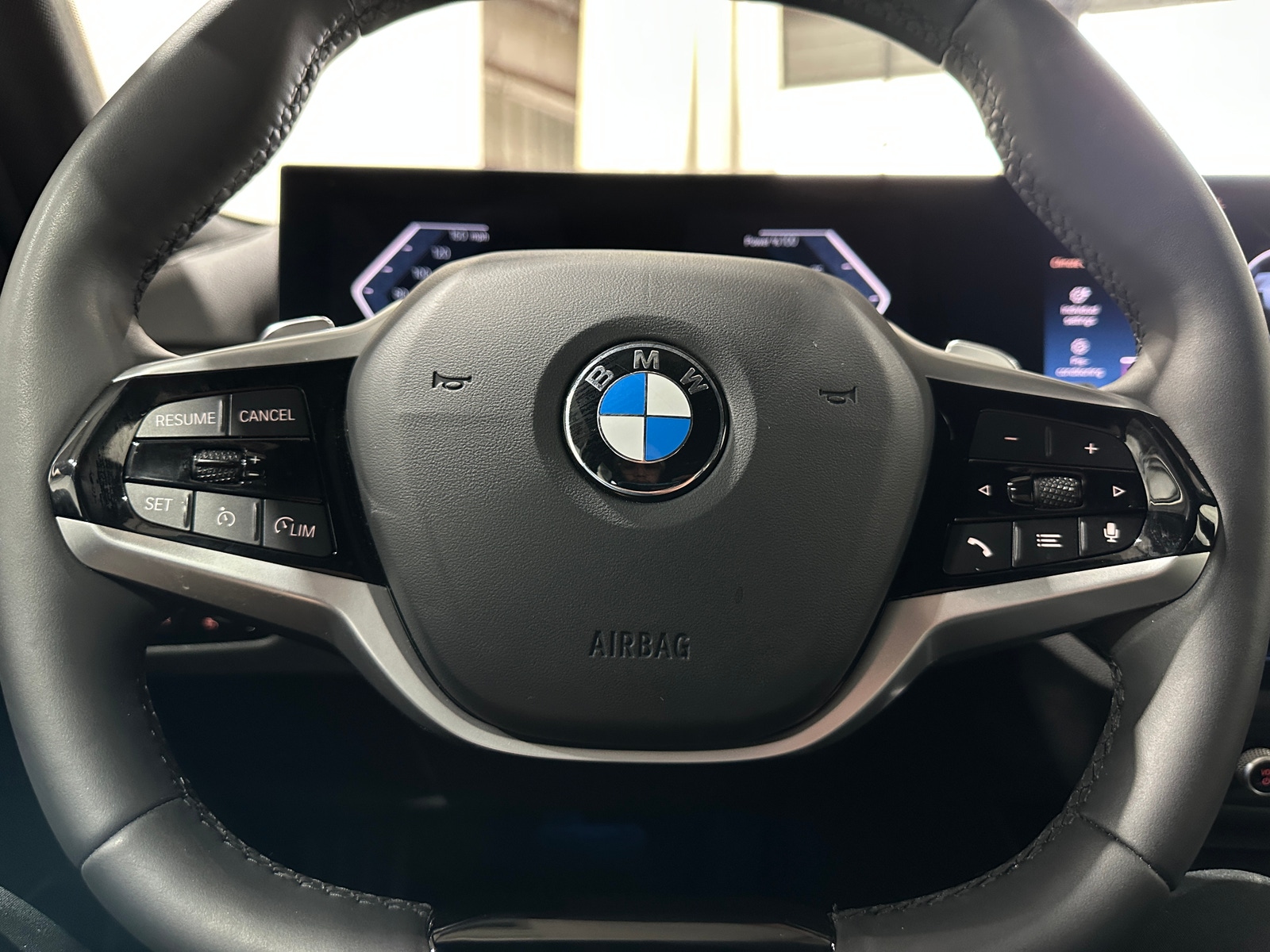 Thumbnail: 2025 BMW 3 Series - 4