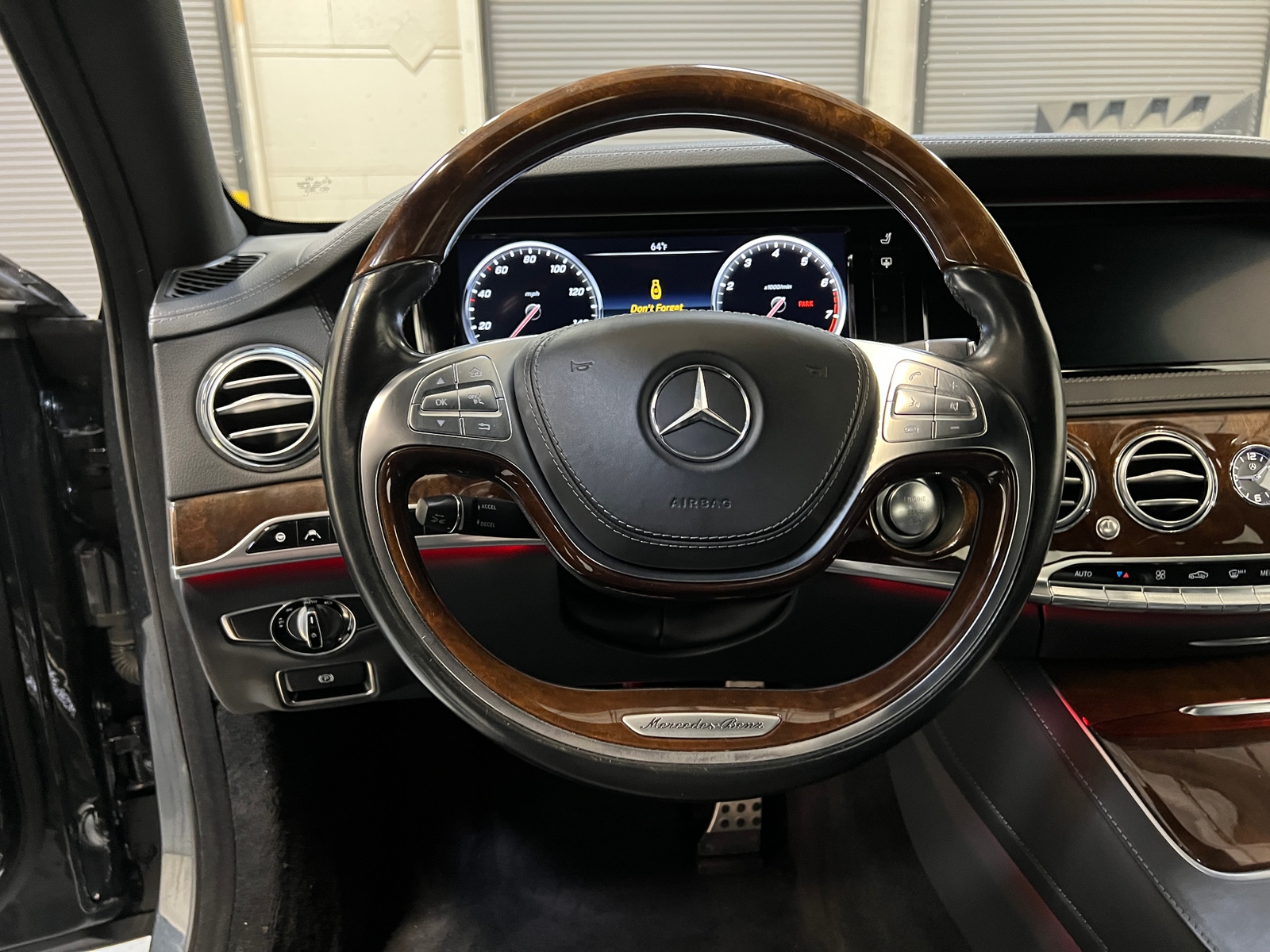Thumbnail: 2015 Mercedes-Benz S-Class - 4