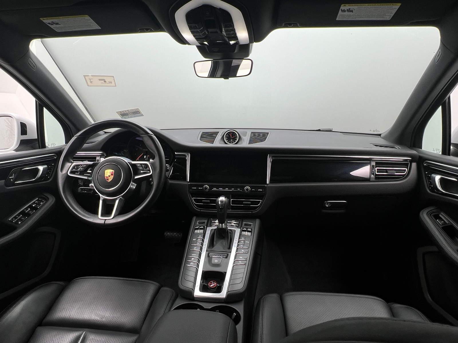 Thumbnail: 2021 Porsche Macan - 2