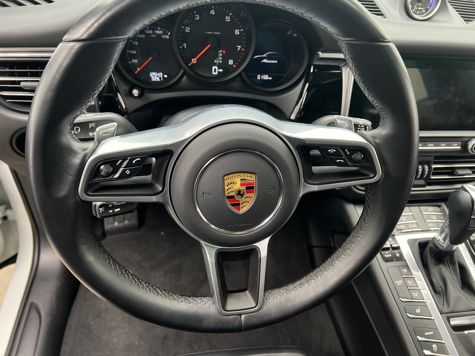 Thumbnail: 2021 Porsche Macan - 4