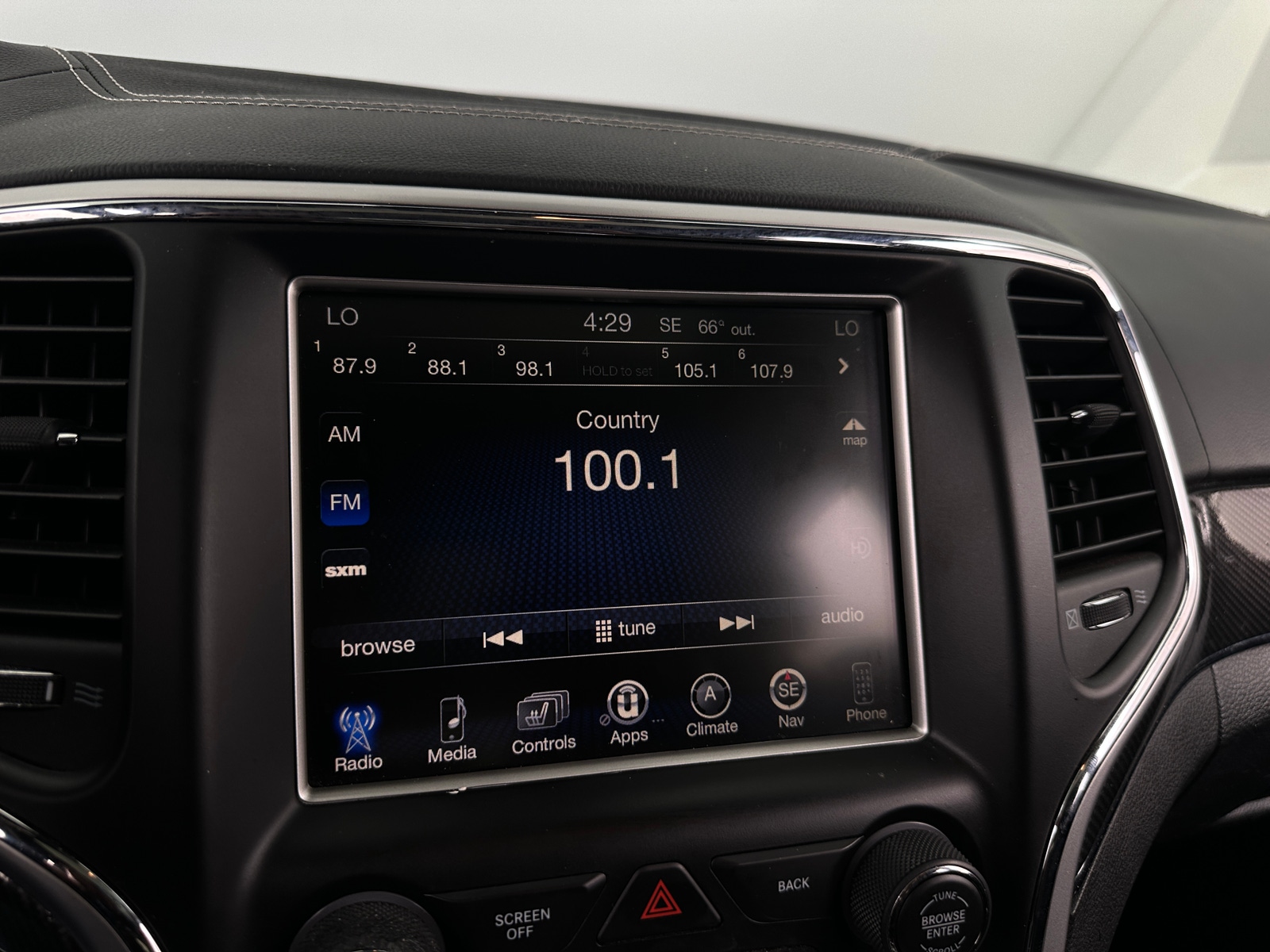 Thumbnail: 2014 Jeep Grand Cherokee - 4