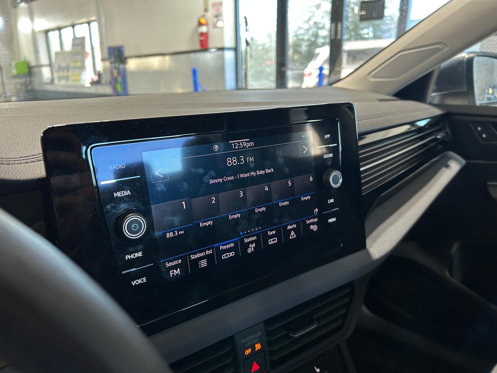 Thumbnail: 2025 Volkswagen Jetta - 3