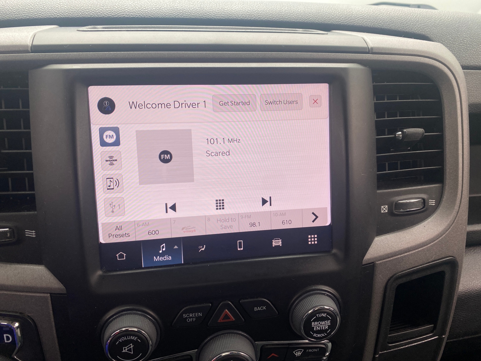 Thumbnail: 2022 RAM 1500 Classic - 4