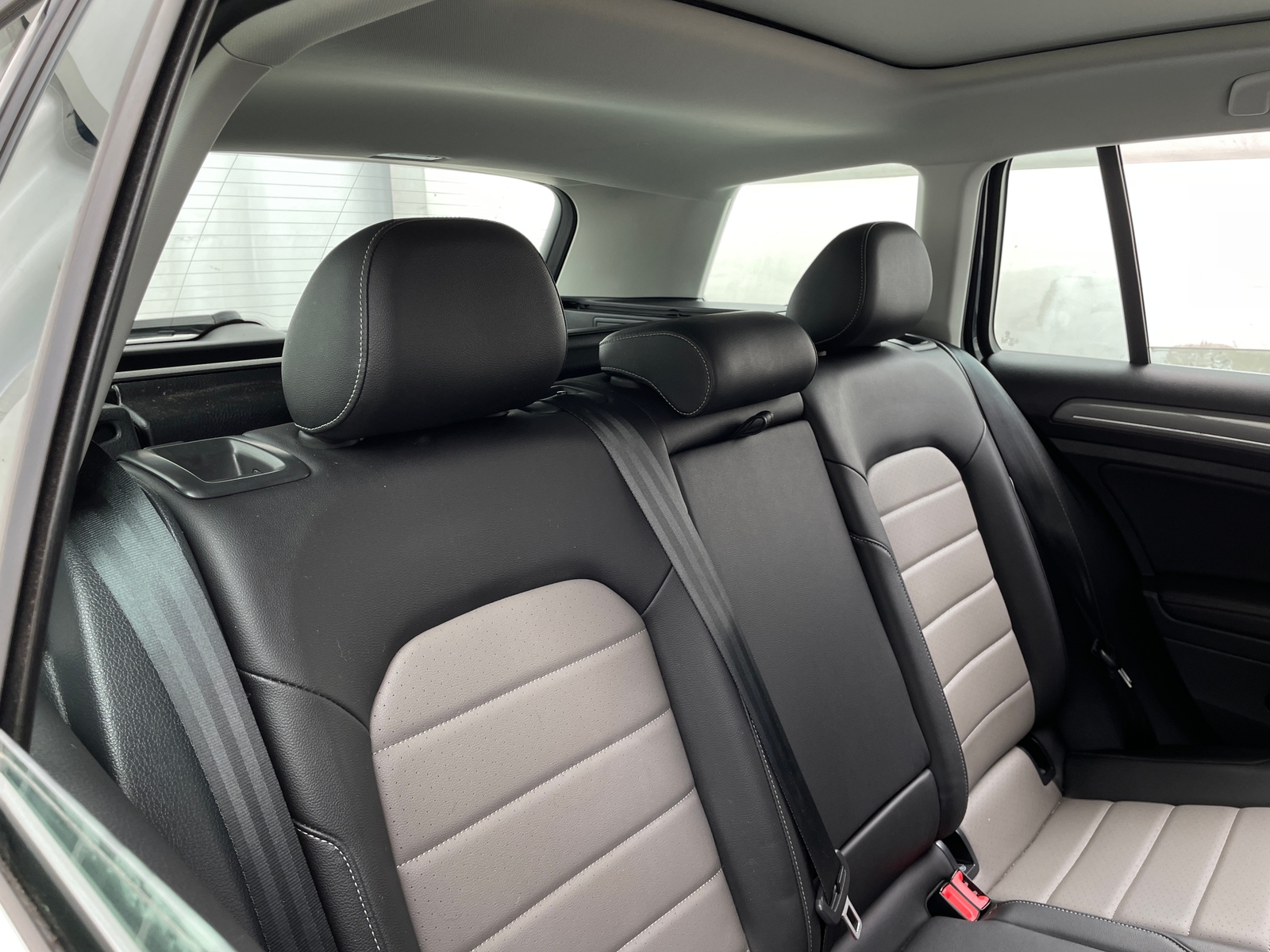 Thumbnail: 2017 Volkswagen Golf - 5