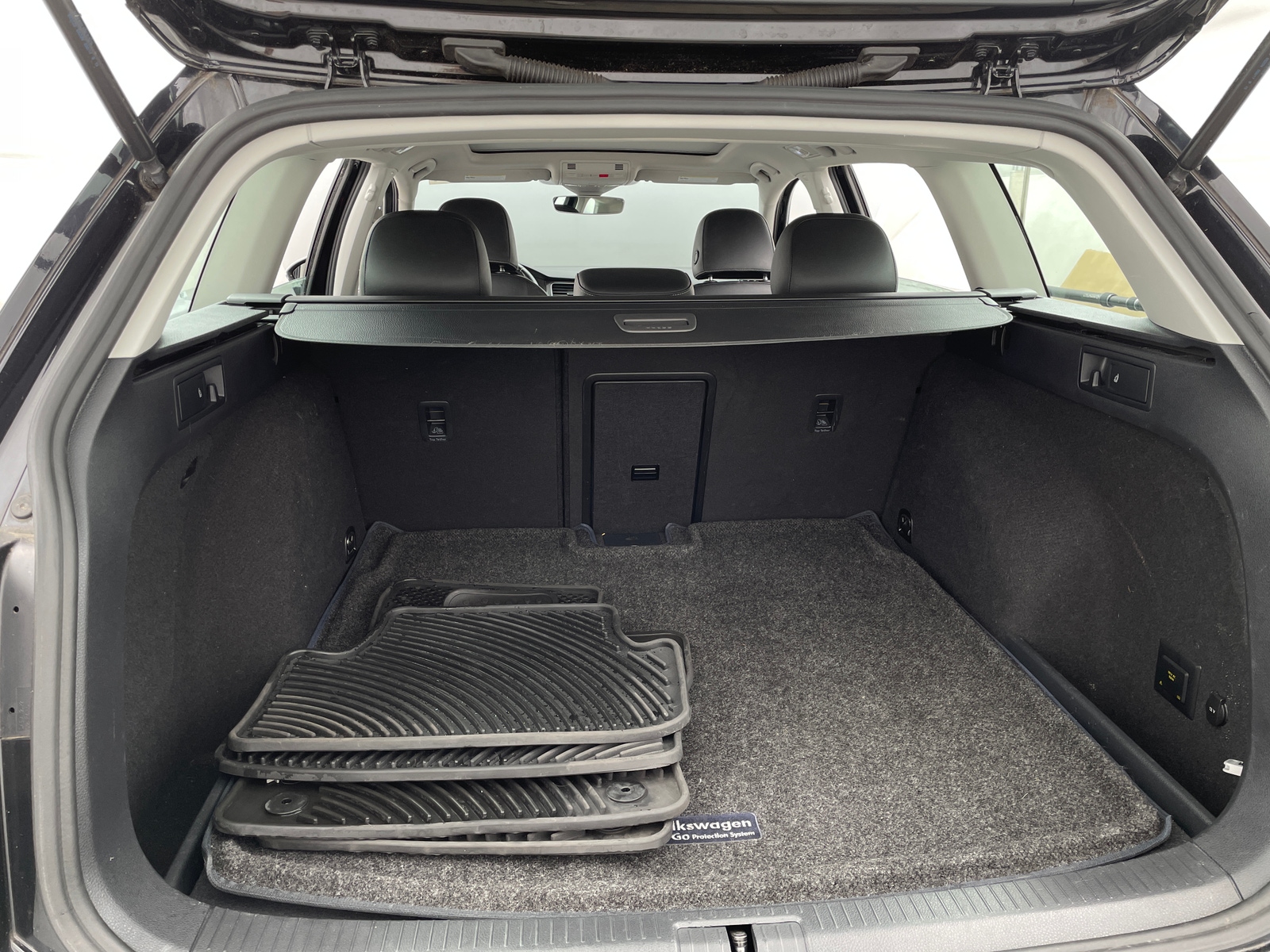 Thumbnail: 2017 Volkswagen Golf - 6