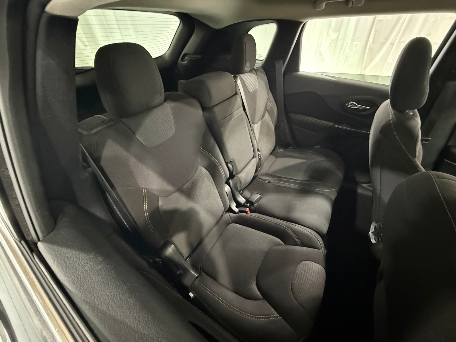 Thumbnail: 2017 Jeep Cherokee - 6