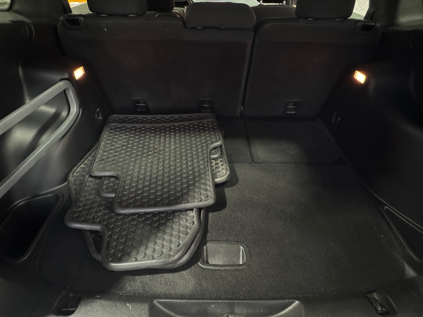 Thumbnail: 2017 Jeep Cherokee - 7