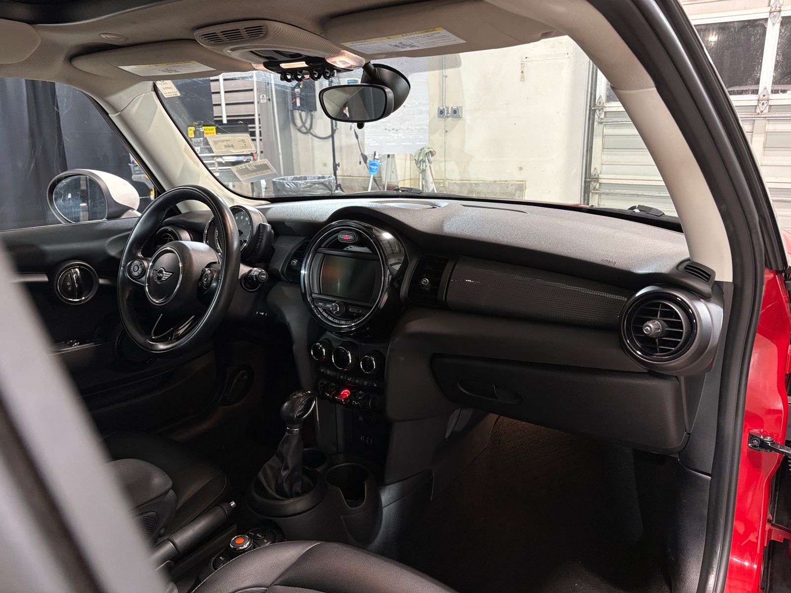 Thumbnail: 2017 MINI Cooper Hardtop - 2