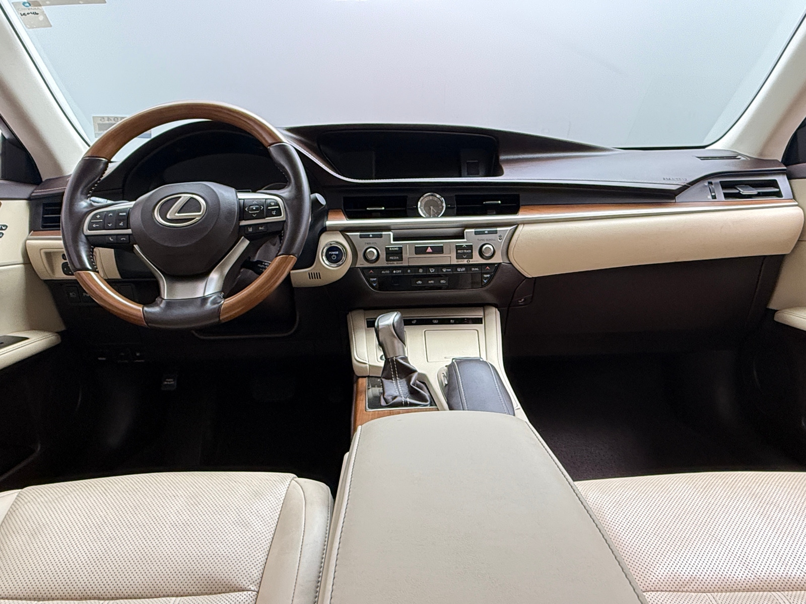 Thumbnail: 2018 Lexus ES - 2