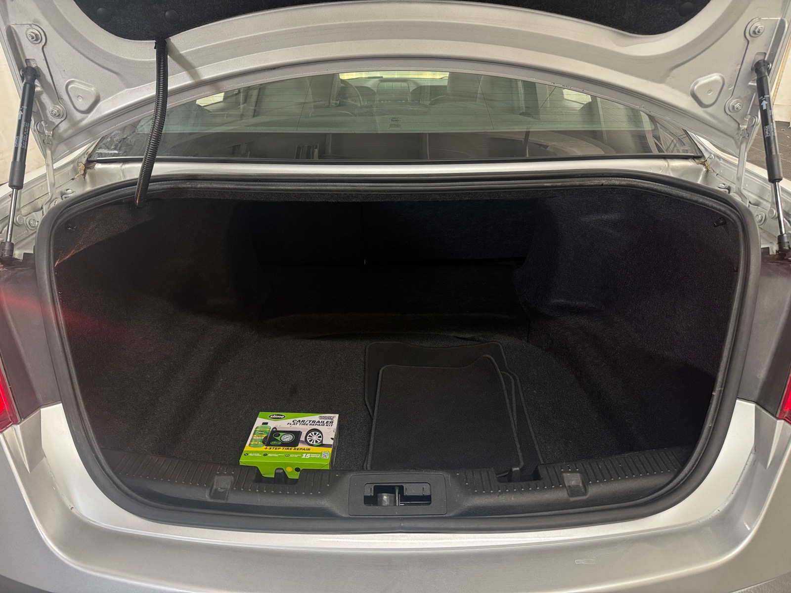 Thumbnail: 2012 Ford Taurus - 6