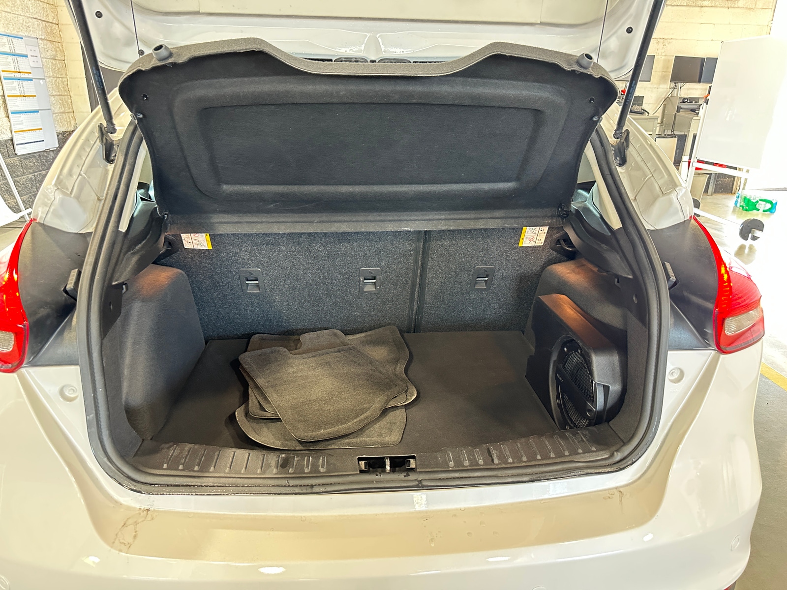 Thumbnail: 2017 Ford Focus - 6