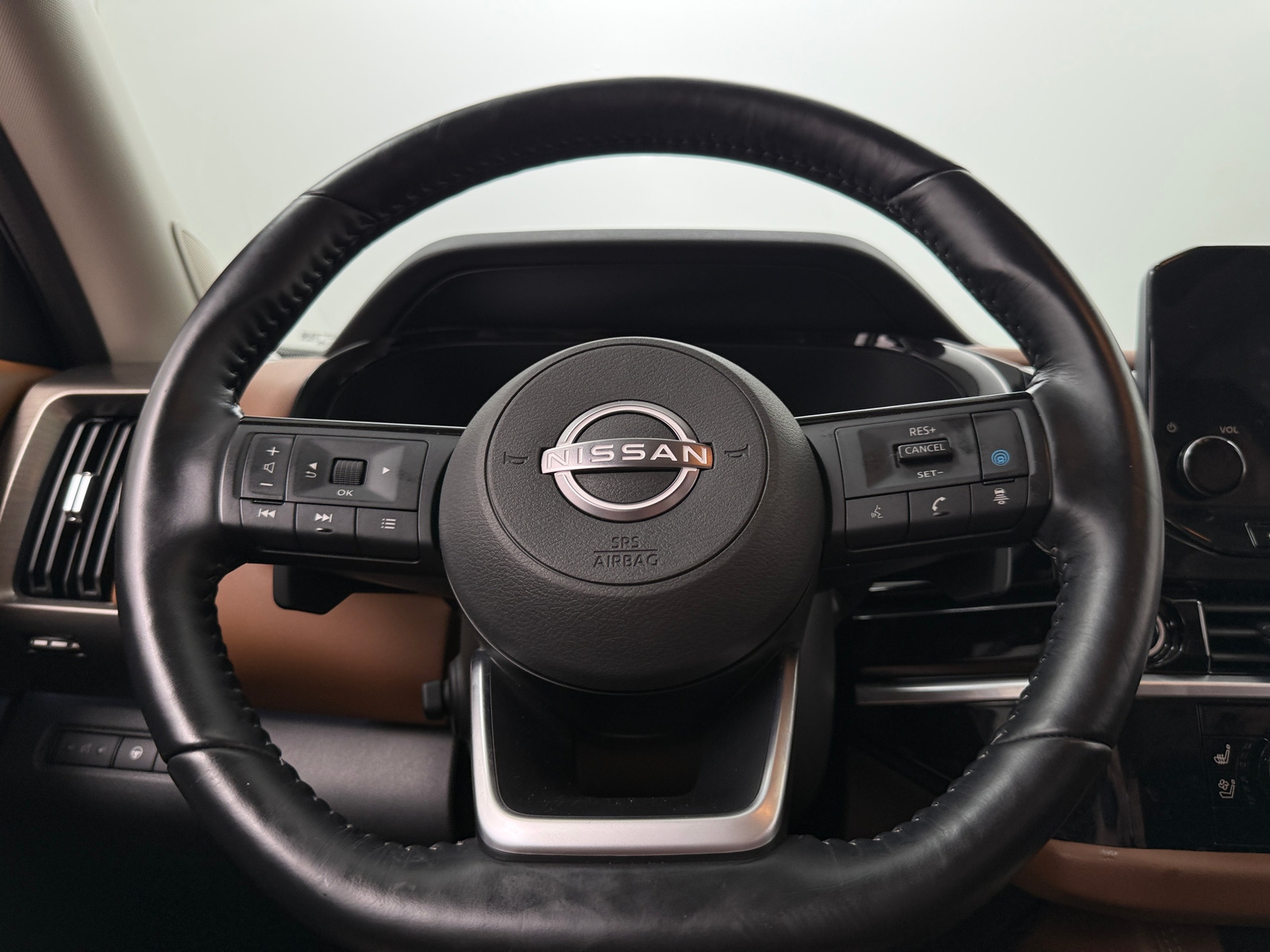 Thumbnail: 2022 Nissan Pathfinder - 4