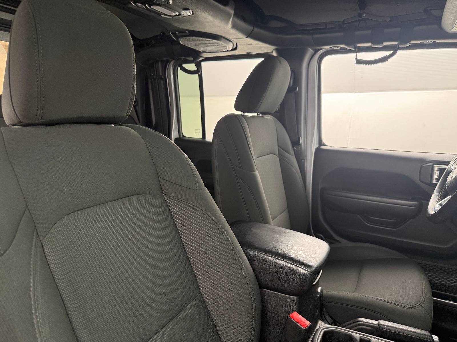 Thumbnail: 2020 Jeep Gladiator - 2