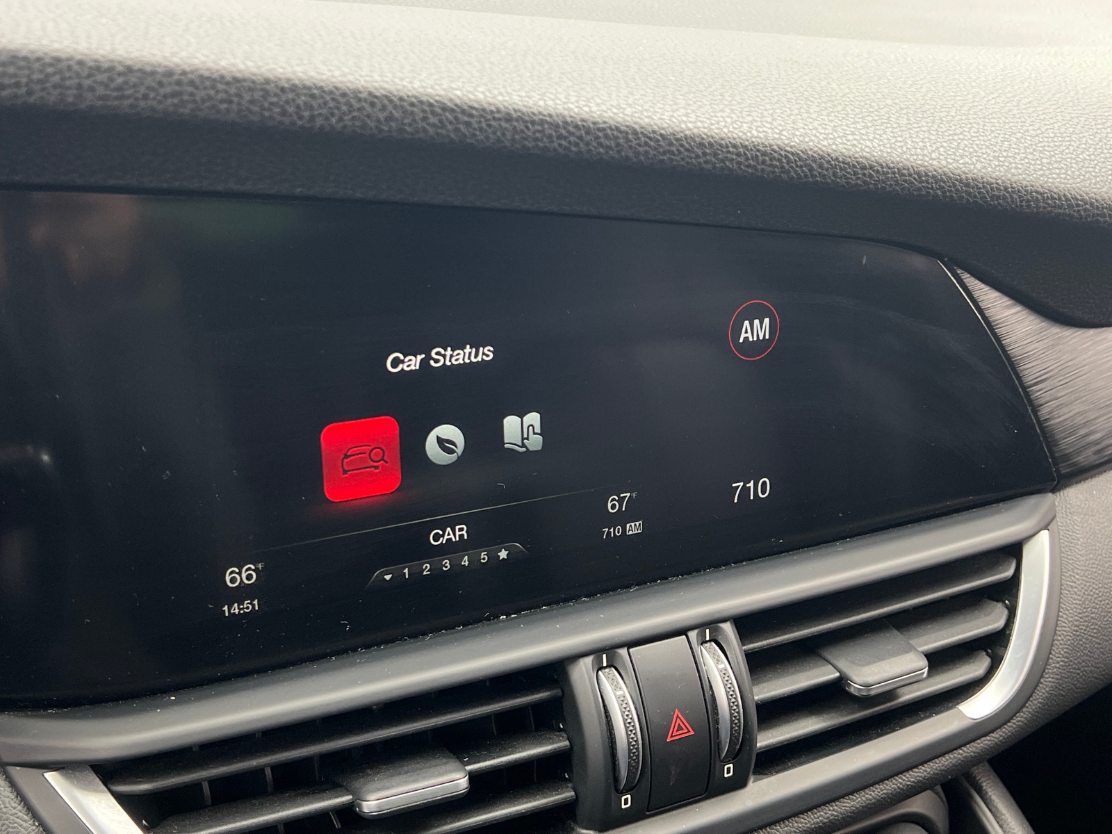 Thumbnail: 2017 Alfa Romeo Giulia - 3