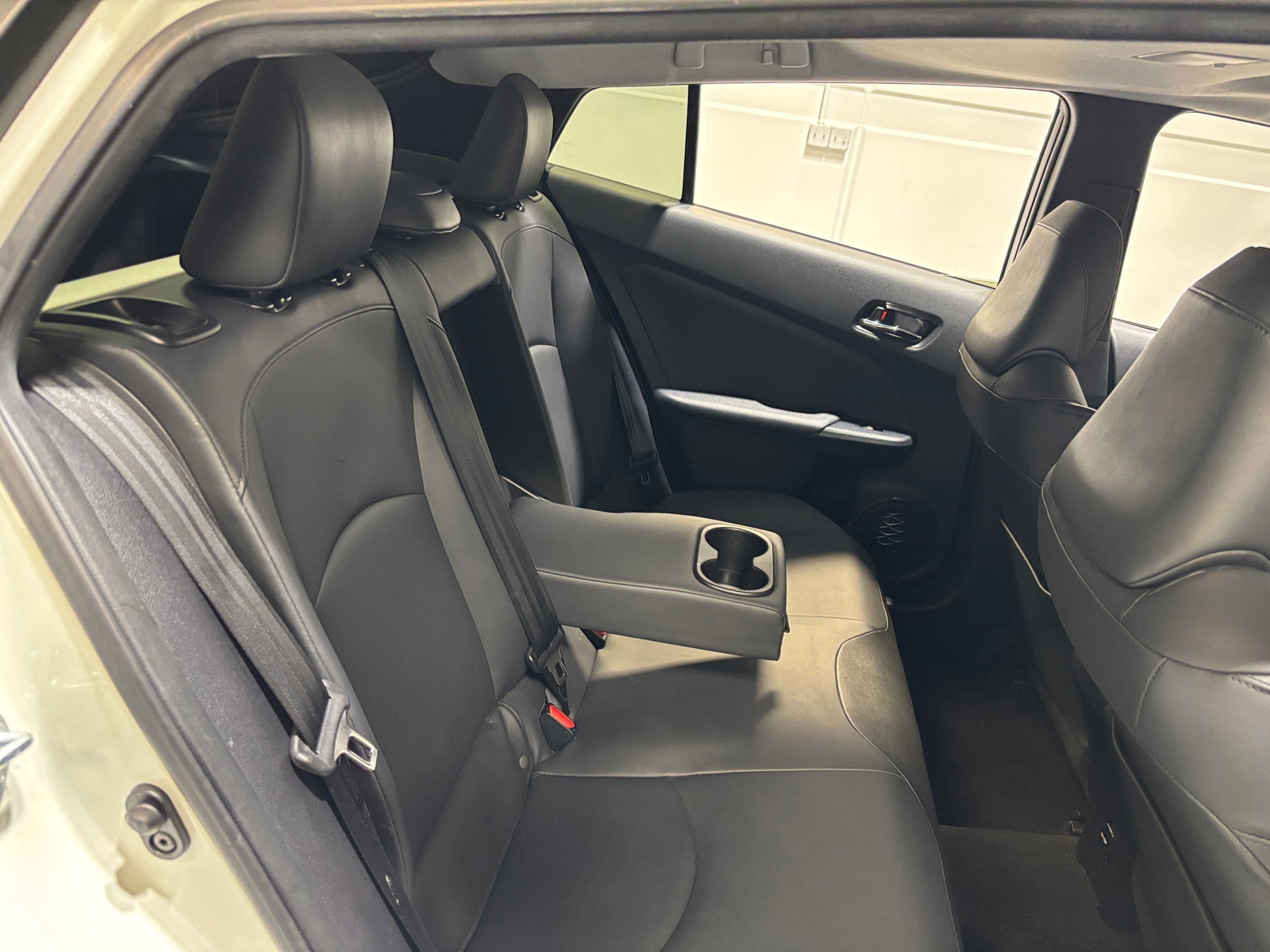 Thumbnail: 2016 Toyota Prius - 6