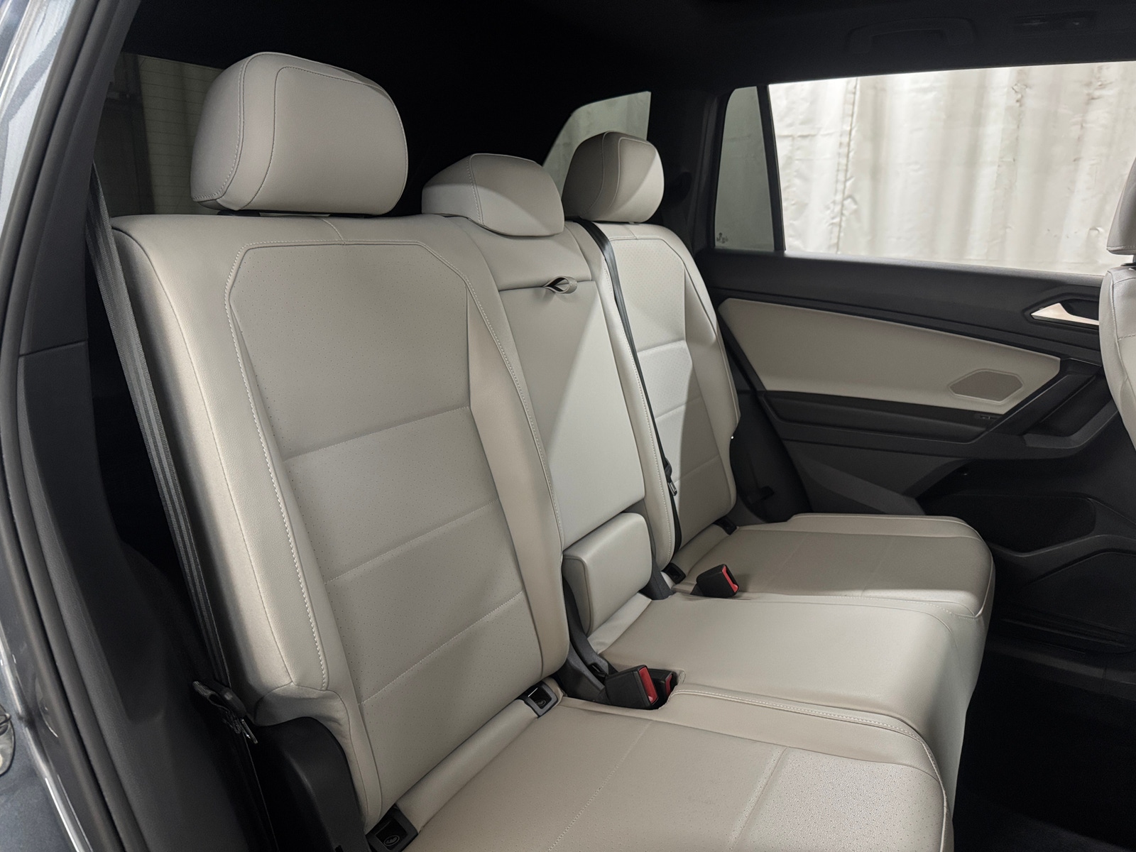 Thumbnail: 2021 Volkswagen Tiguan - 5