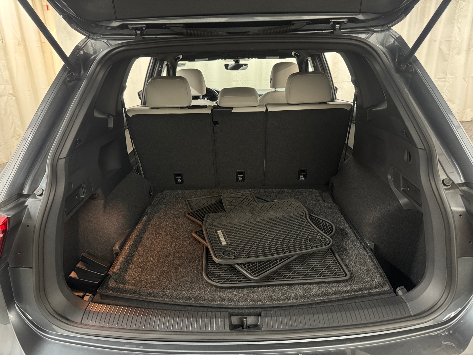 Thumbnail: 2021 Volkswagen Tiguan - 6