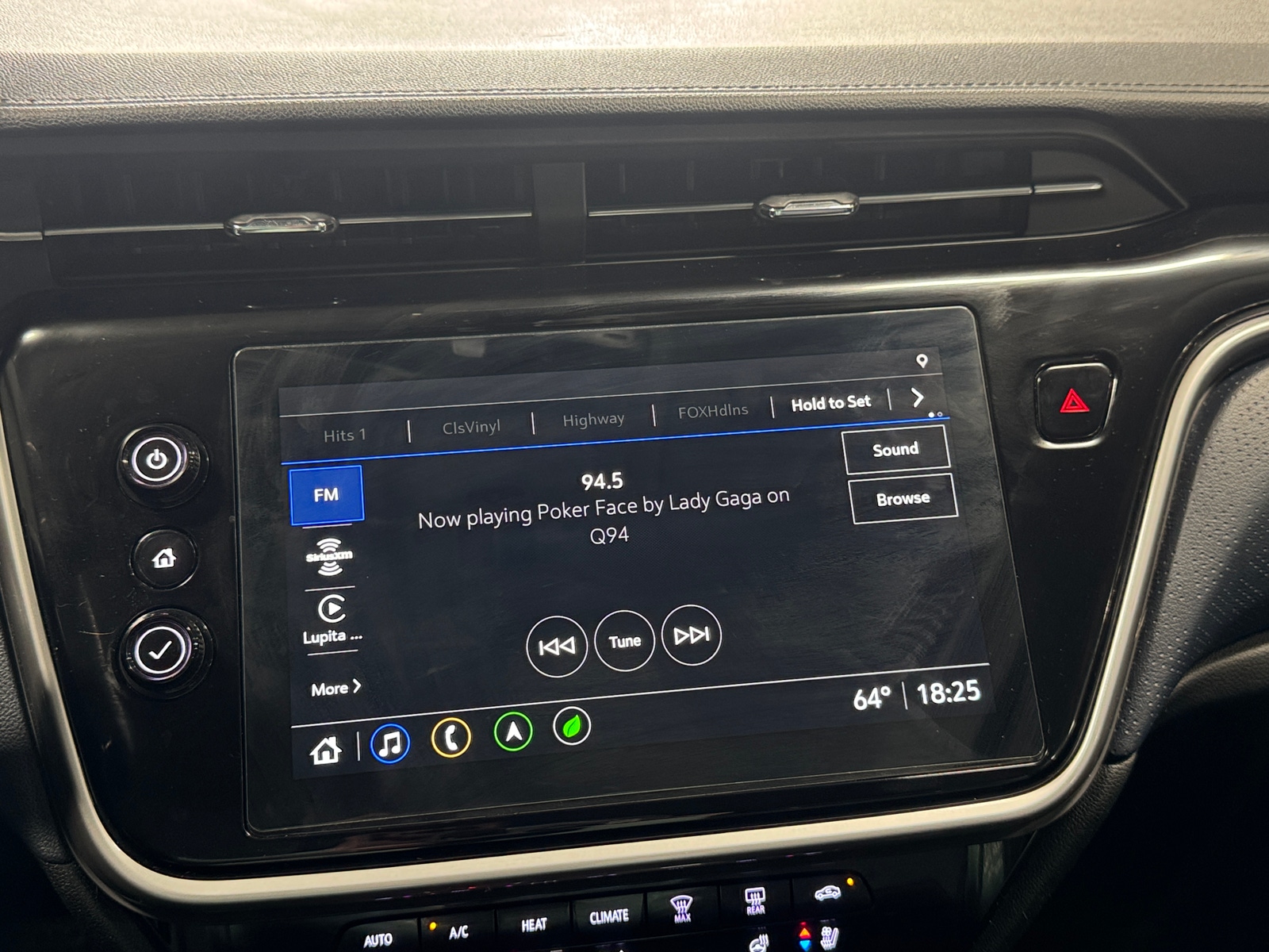 Thumbnail: 2023 Chevrolet Bolt EUV - 3