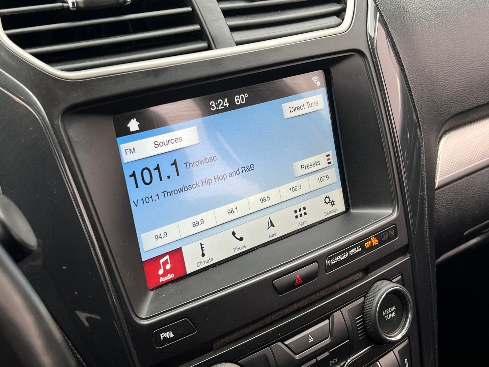 Thumbnail: 2018 Ford Explorer - 4