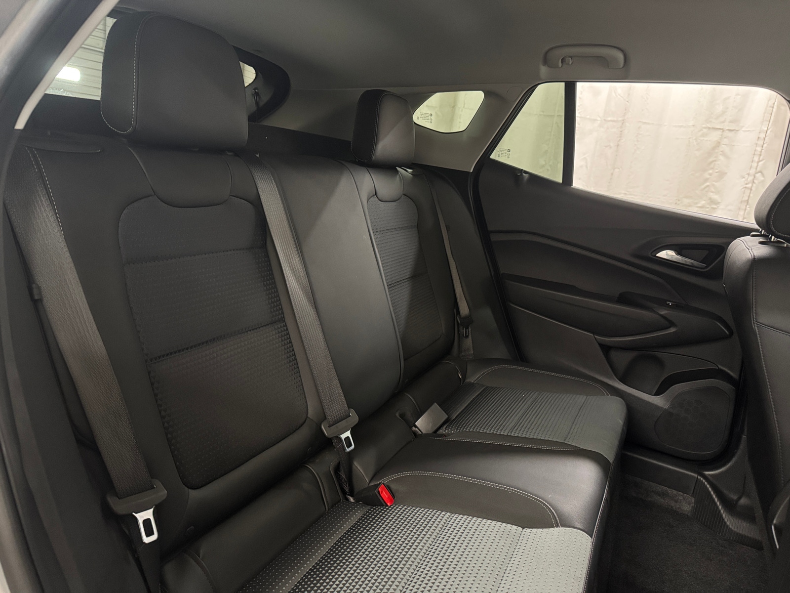 Thumbnail: 2025 Chevrolet Trax - 6