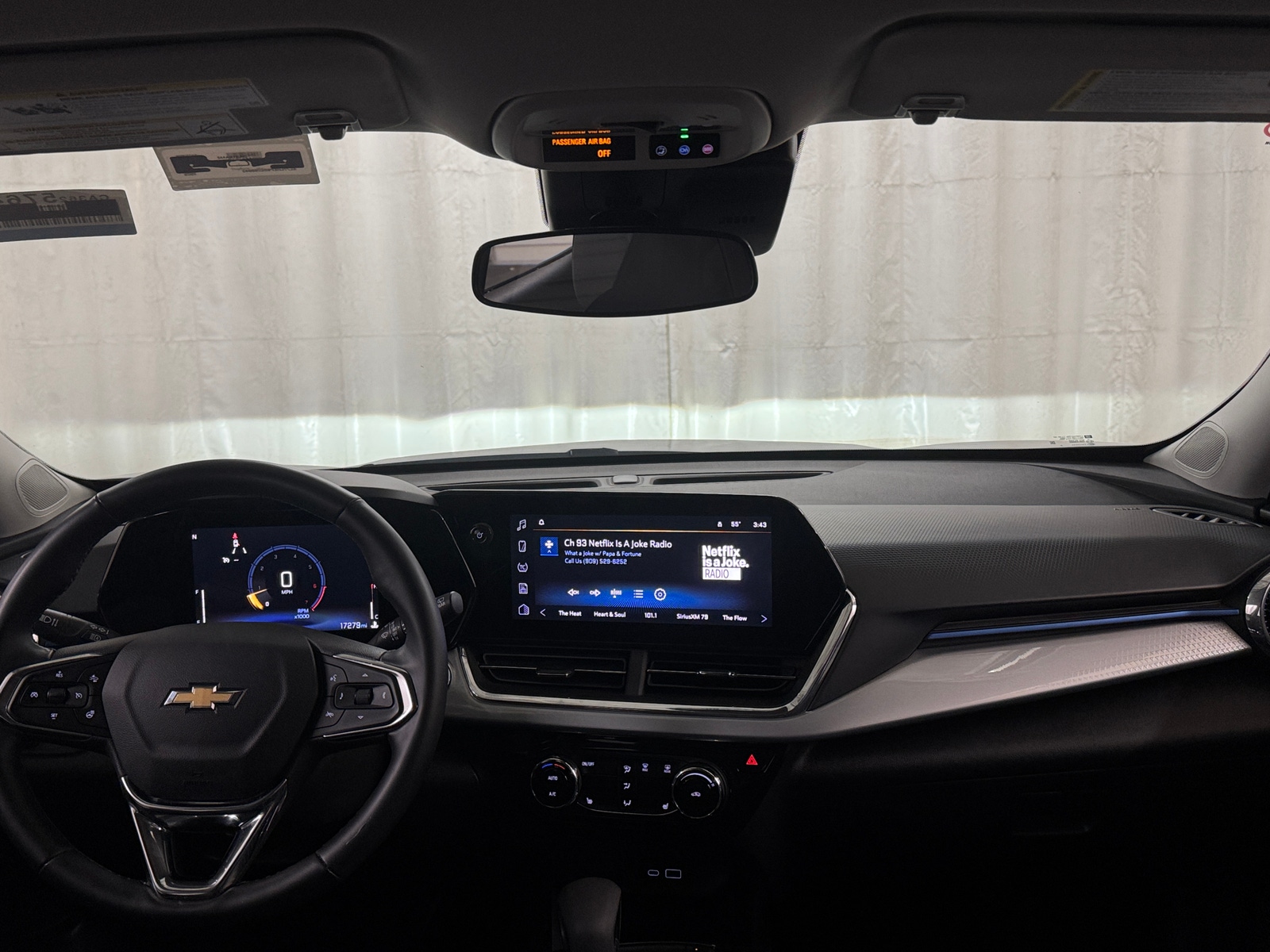 Thumbnail: 2025 Chevrolet Trax - 3