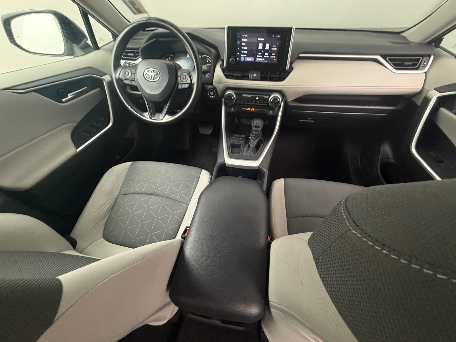 Thumbnail: 2023 Toyota RAV4 - 3