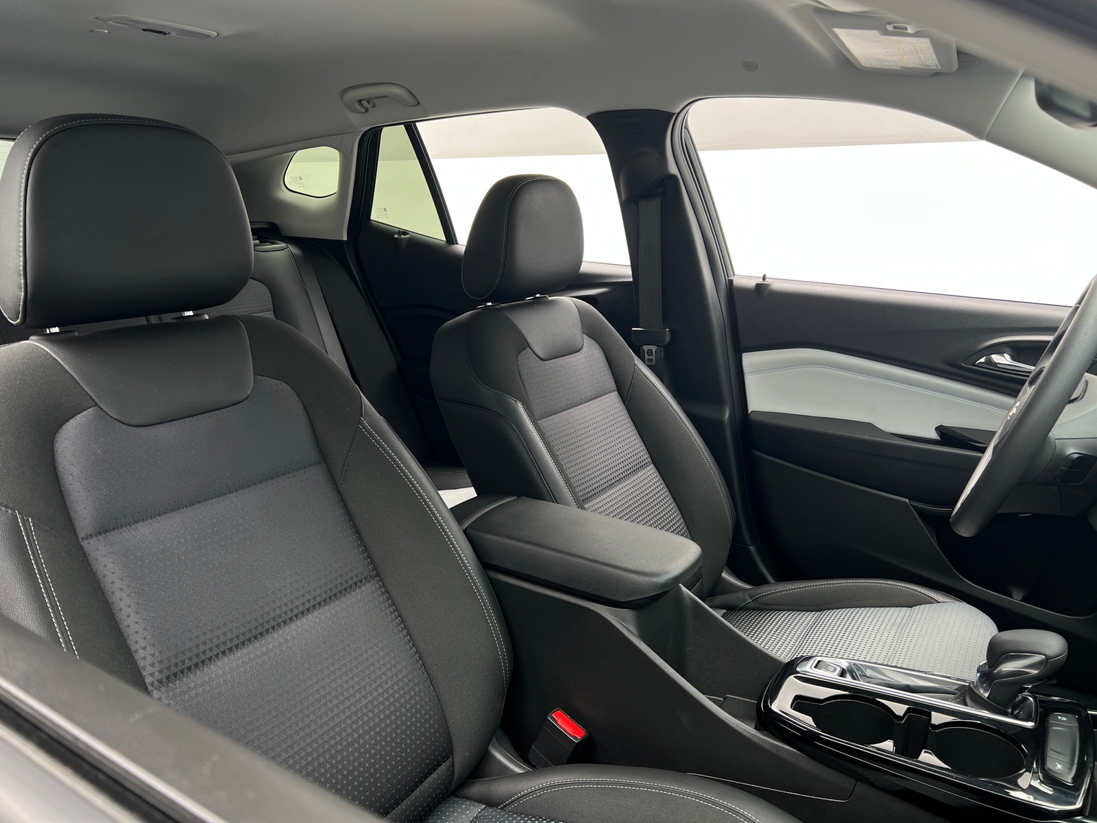 Thumbnail: 2025 Chevrolet Trax - 2