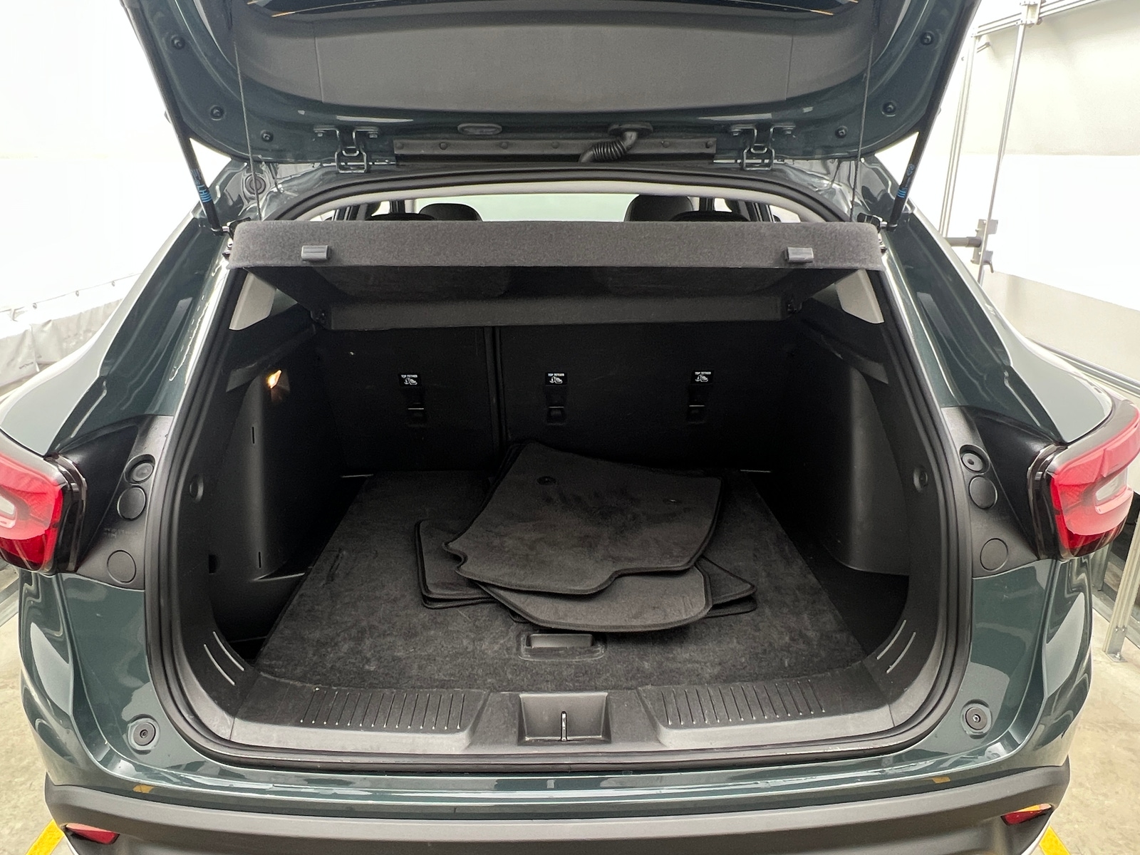 Thumbnail: 2025 Chevrolet Trax - 7