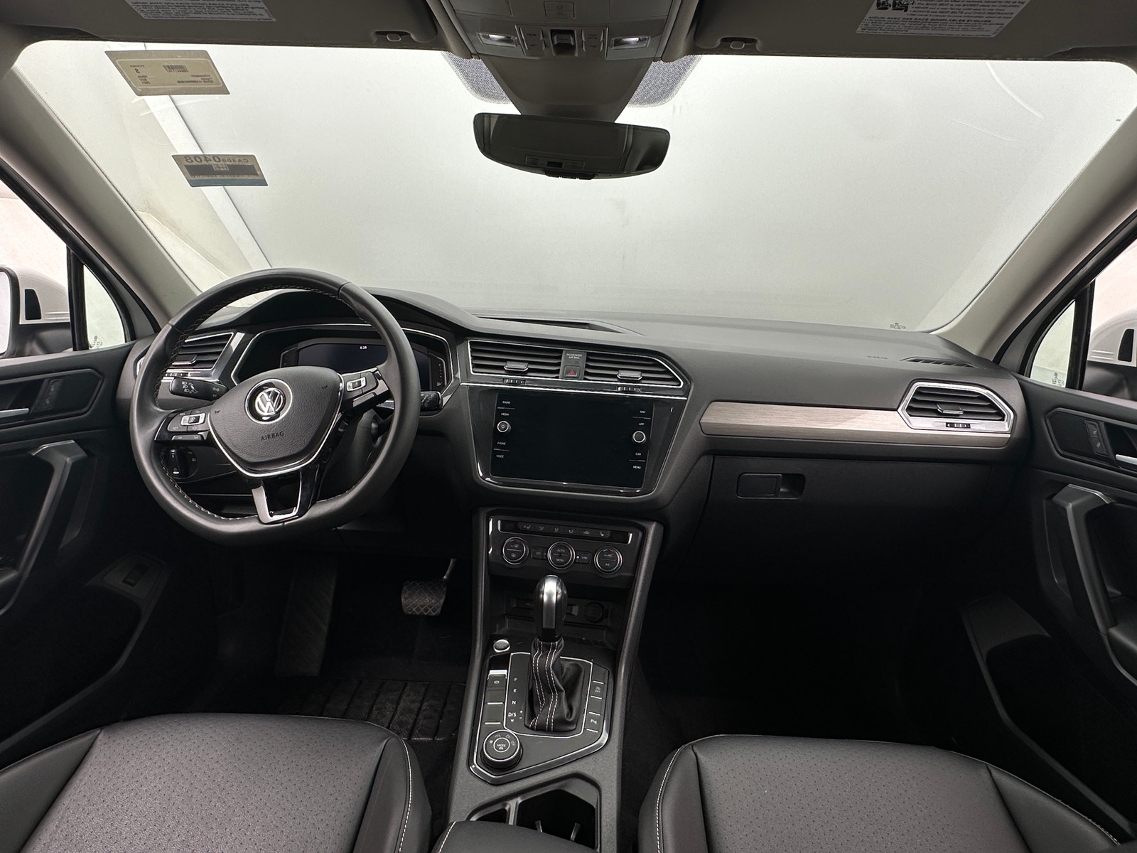 Thumbnail: 2021 Volkswagen Tiguan - 2