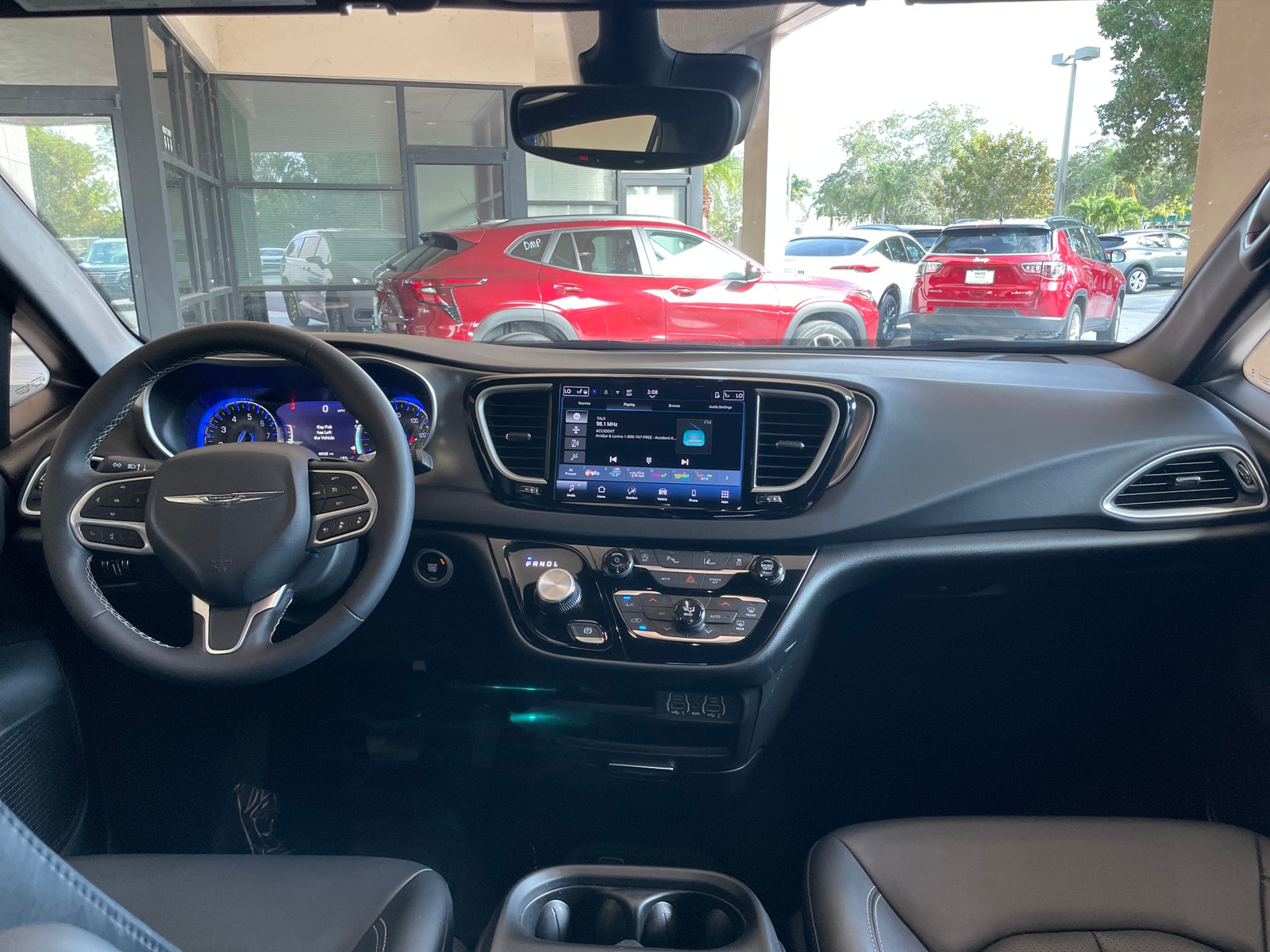 Thumbnail: 2025 Chrysler Pacifica - 2