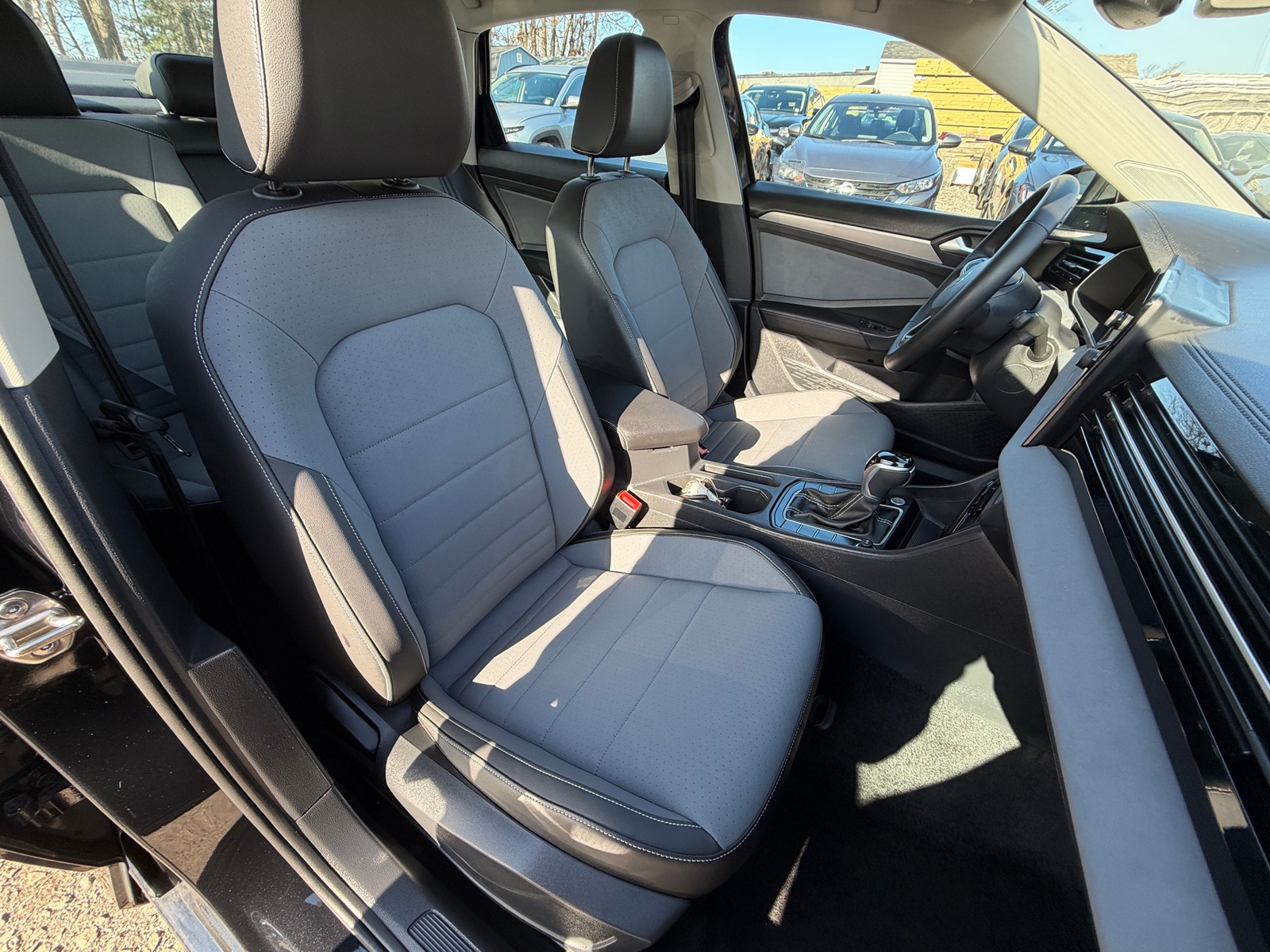 Thumbnail: 2025 Volkswagen Jetta - 2