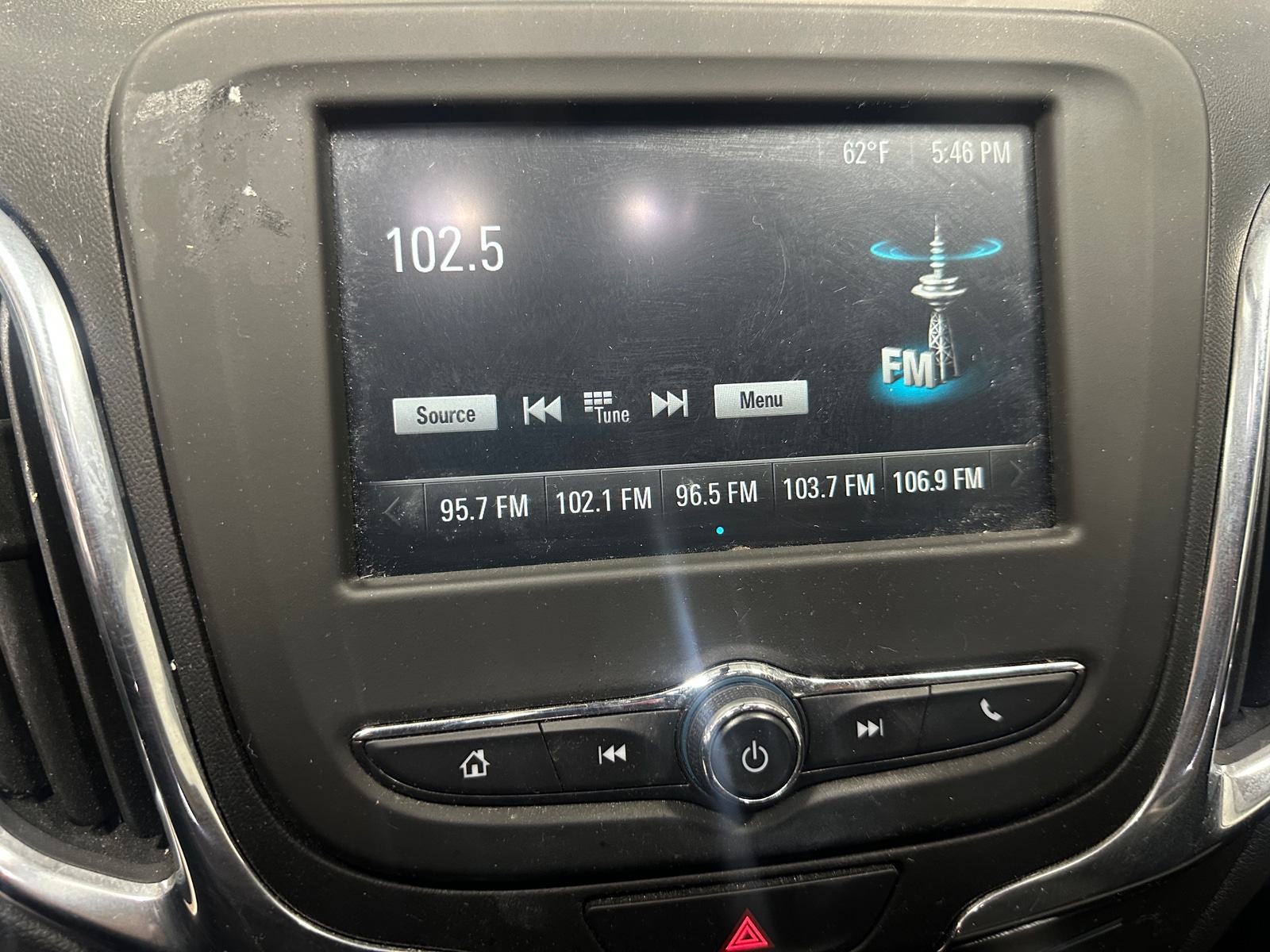 Thumbnail: 2018 Chevrolet Equinox - 4