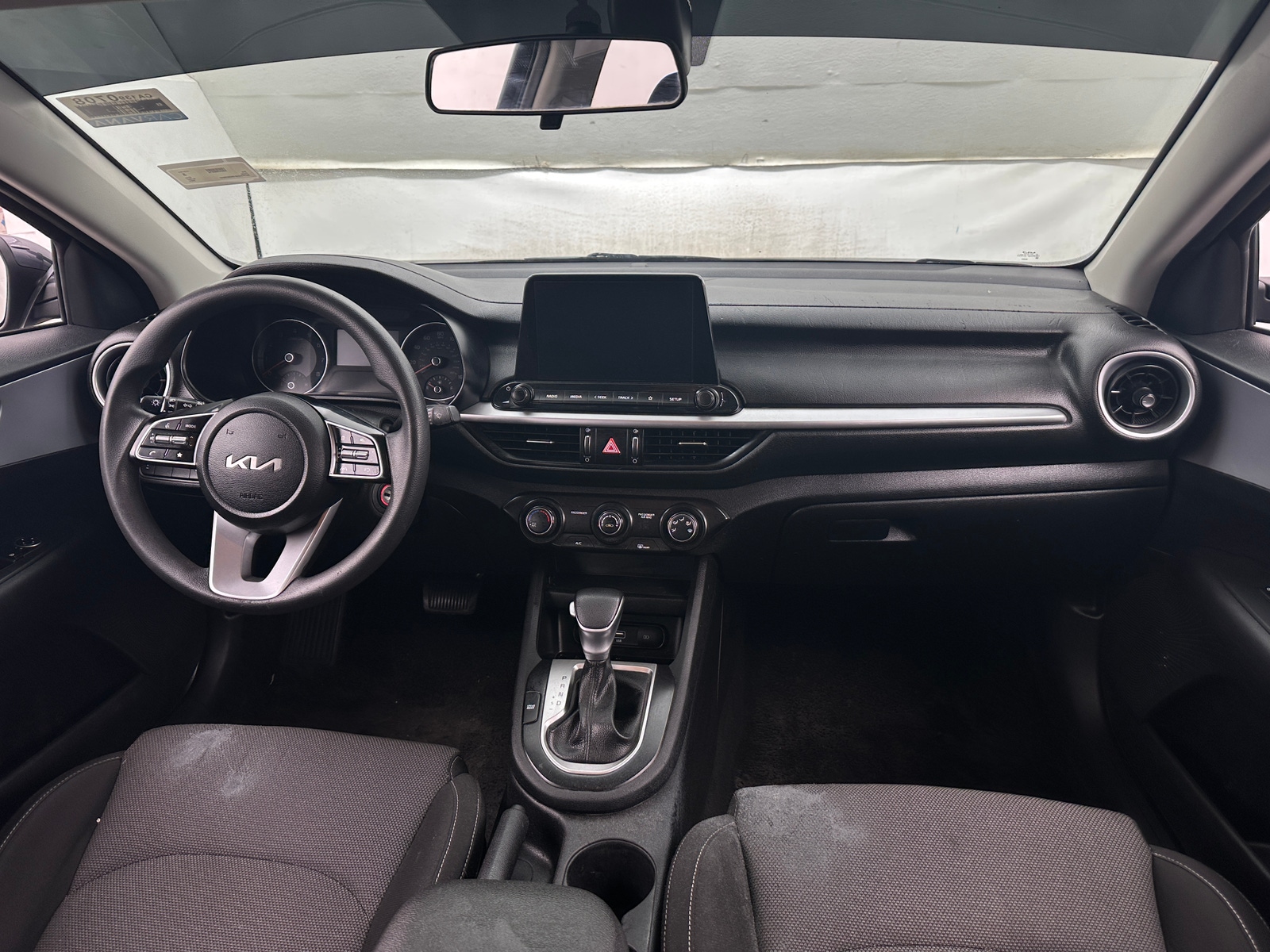 Thumbnail: 2024 Kia Forte - 3