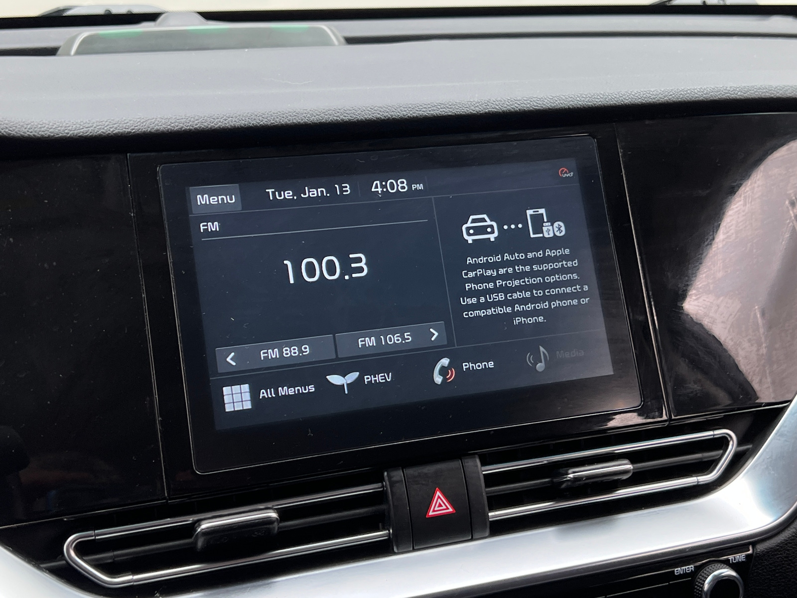 Thumbnail: 2020 Kia Niro - 4