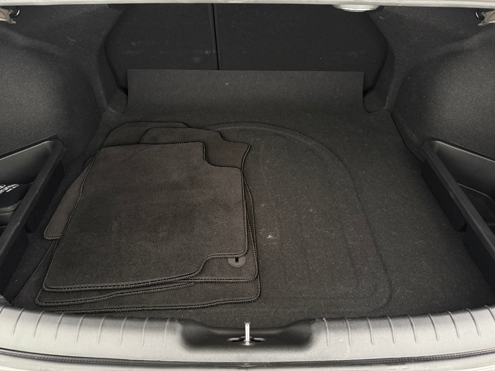 Thumbnail: 2024 Hyundai Elantra - 6