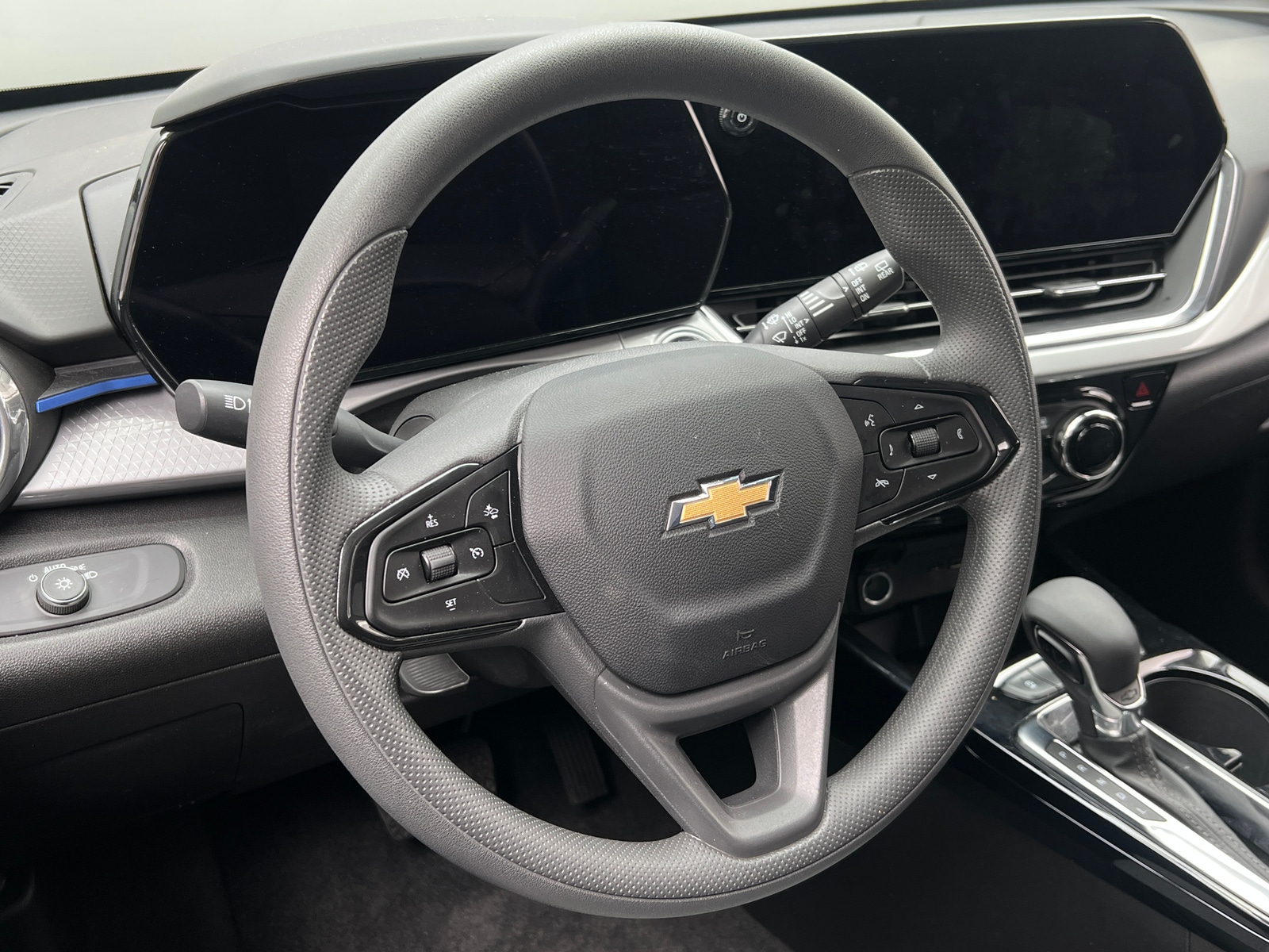 Thumbnail: 2025 Chevrolet Trax - 5