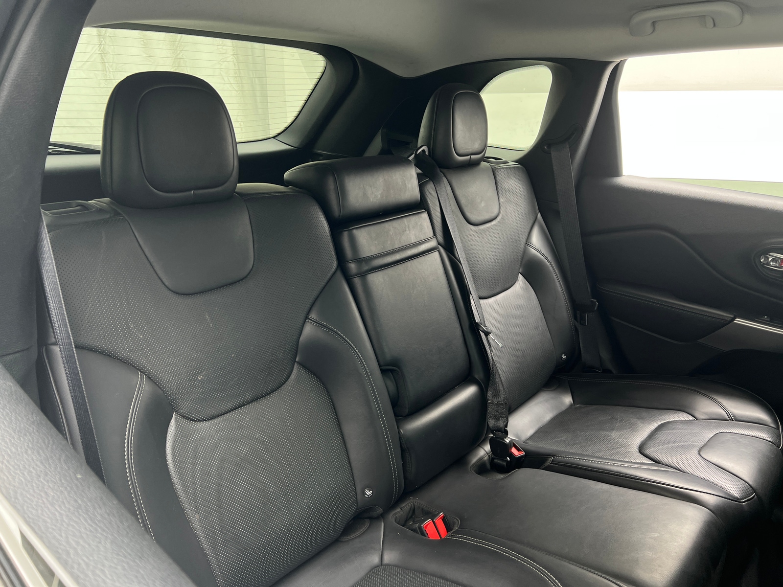 Thumbnail: 2019 Jeep Cherokee - 5