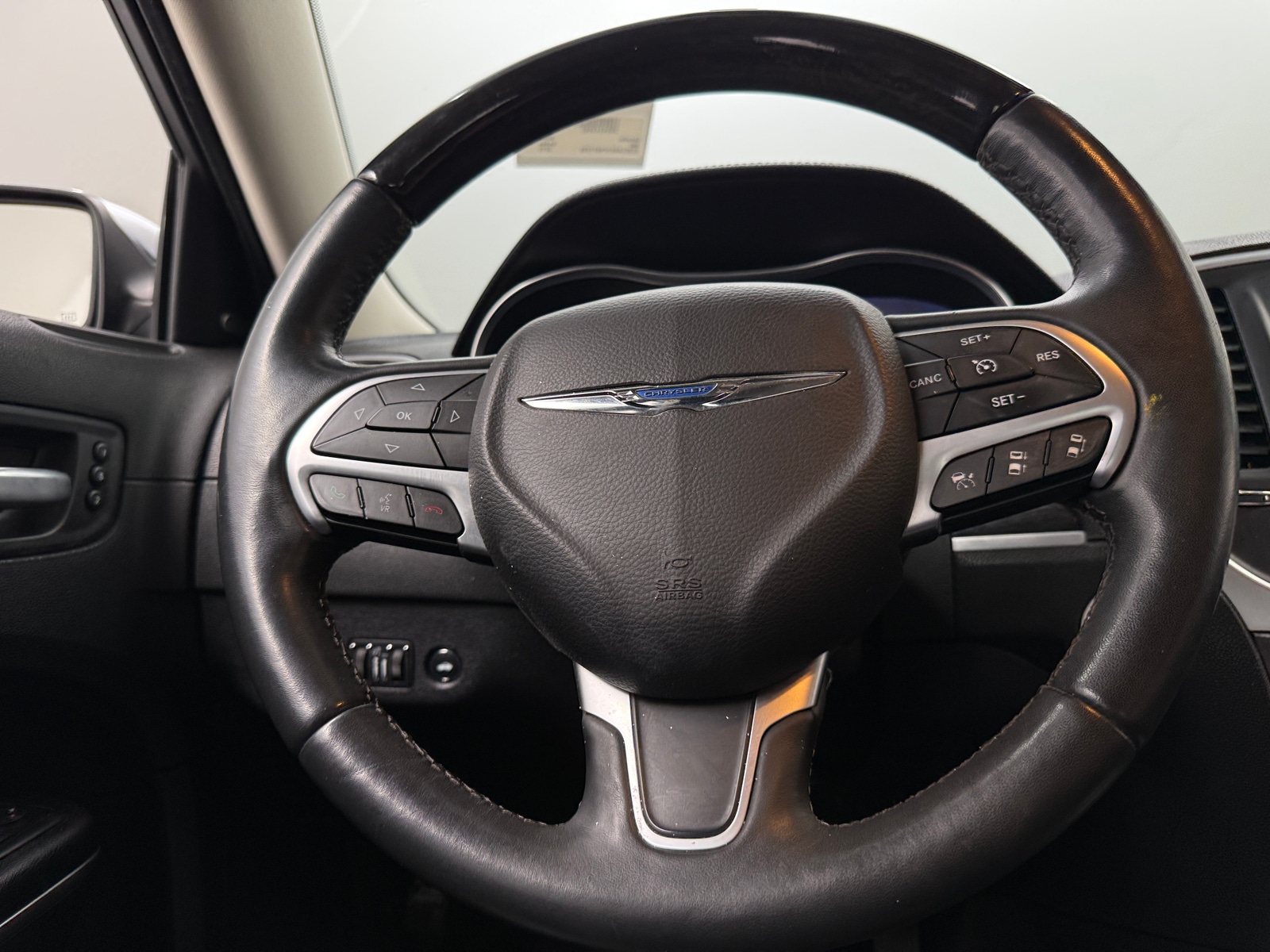 Thumbnail: 2015 Chrysler 300 - 4