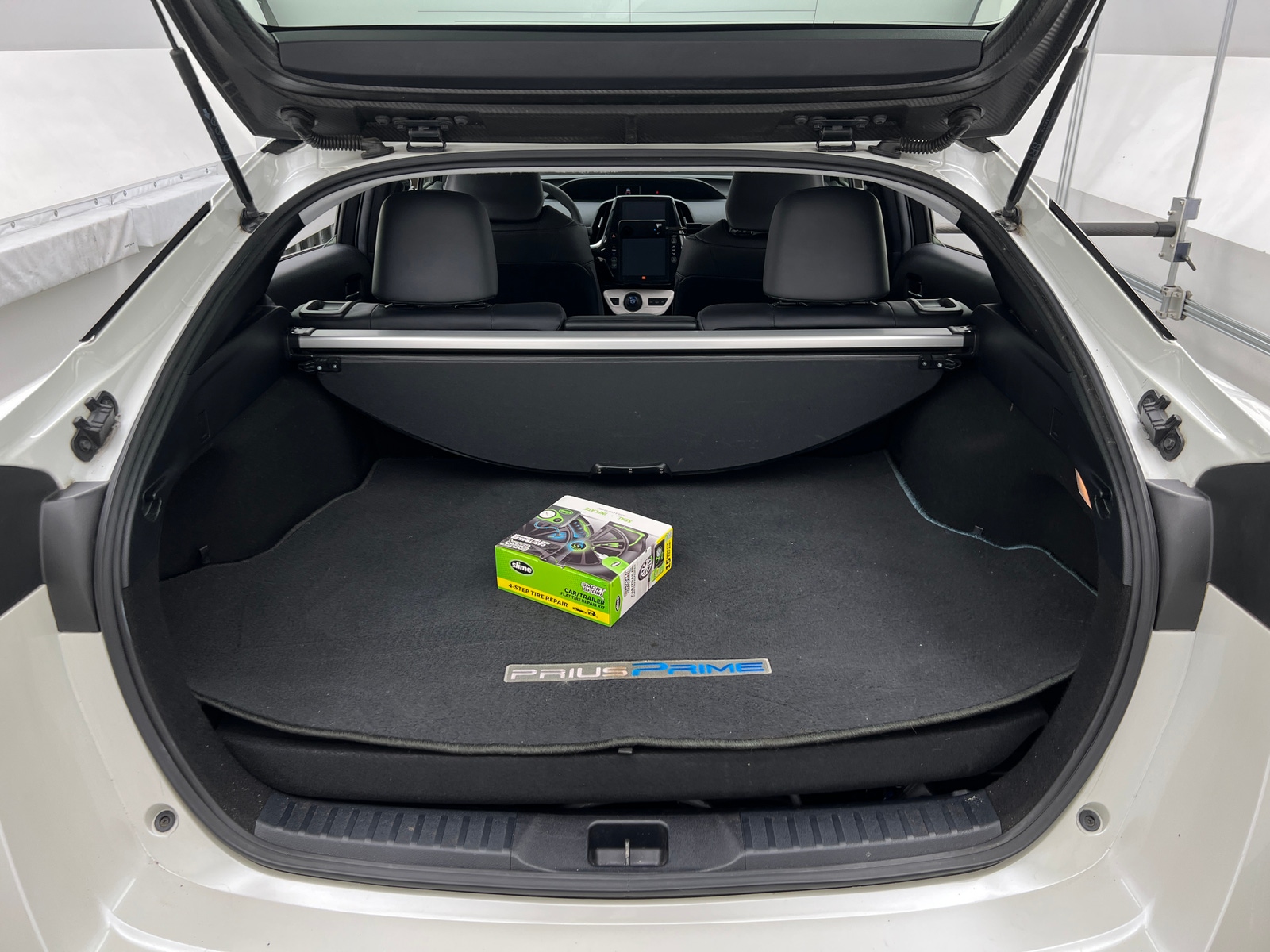 Thumbnail: 2017 Toyota Prius Prime - 6