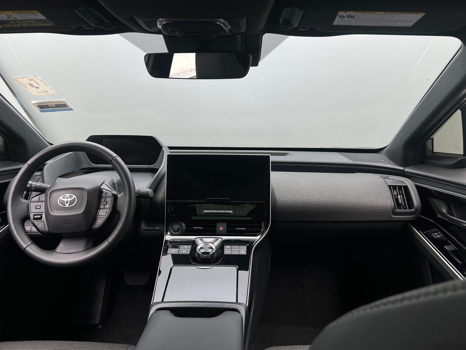 Thumbnail: 2025 Toyota bZ4X - 3