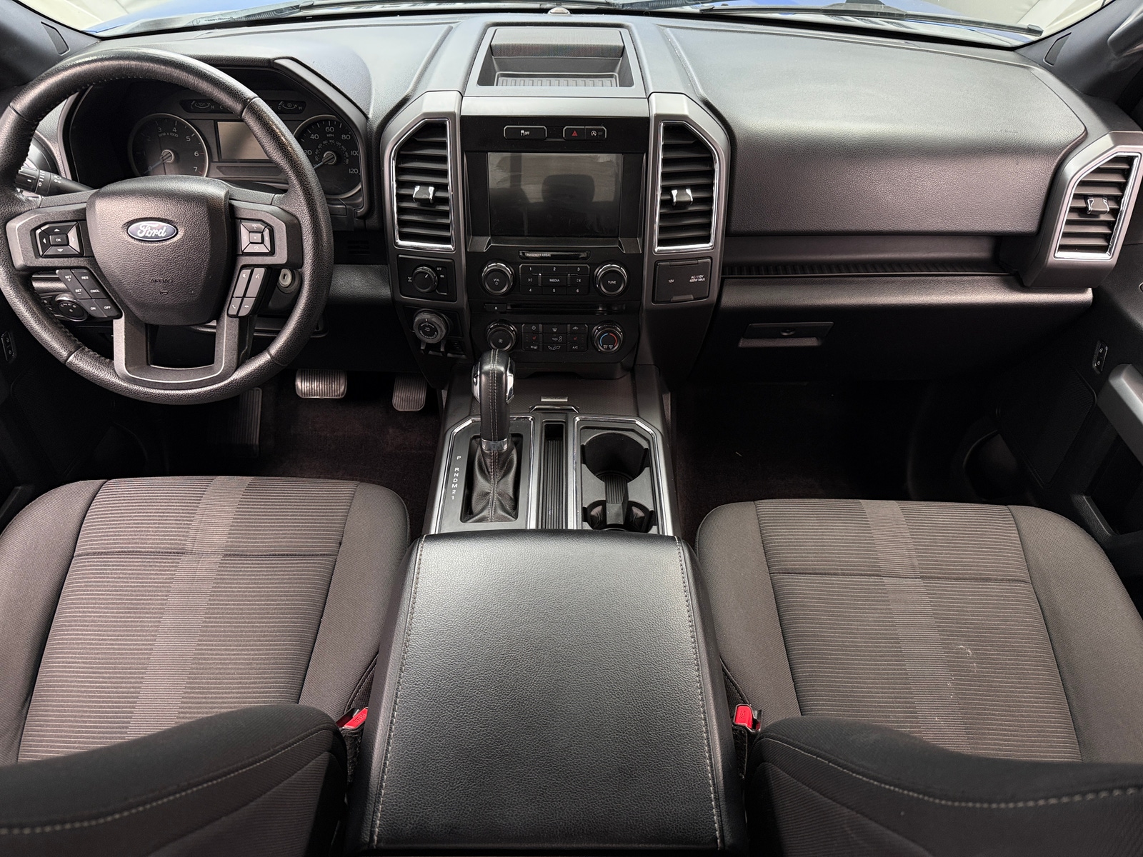 Thumbnail: 2016 Ford Econoline - 3