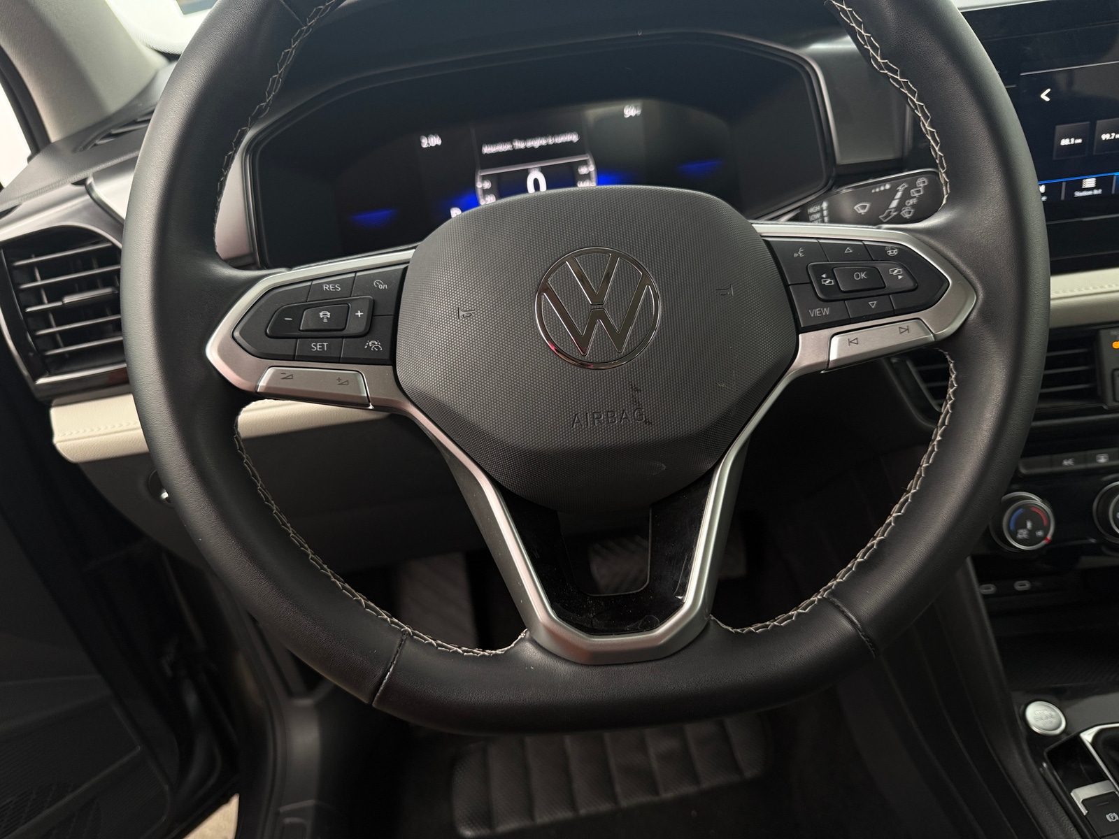 Thumbnail: 2025 Volkswagen Taos - 5