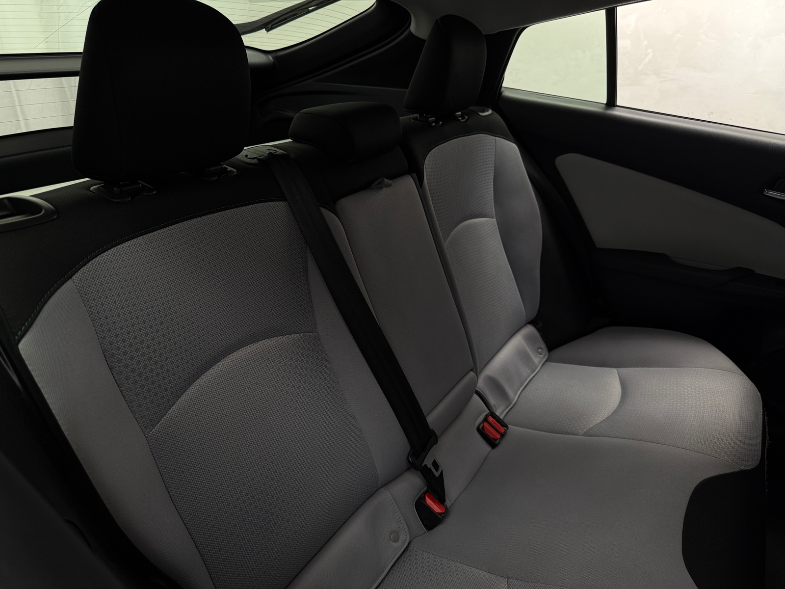 Thumbnail: 2022 Toyota Prius - 6