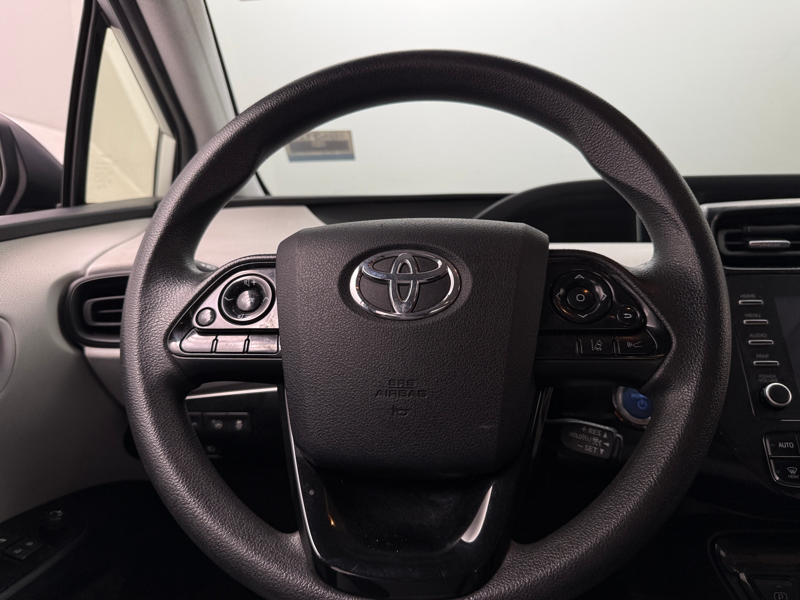 Thumbnail: 2022 Toyota Prius - 5