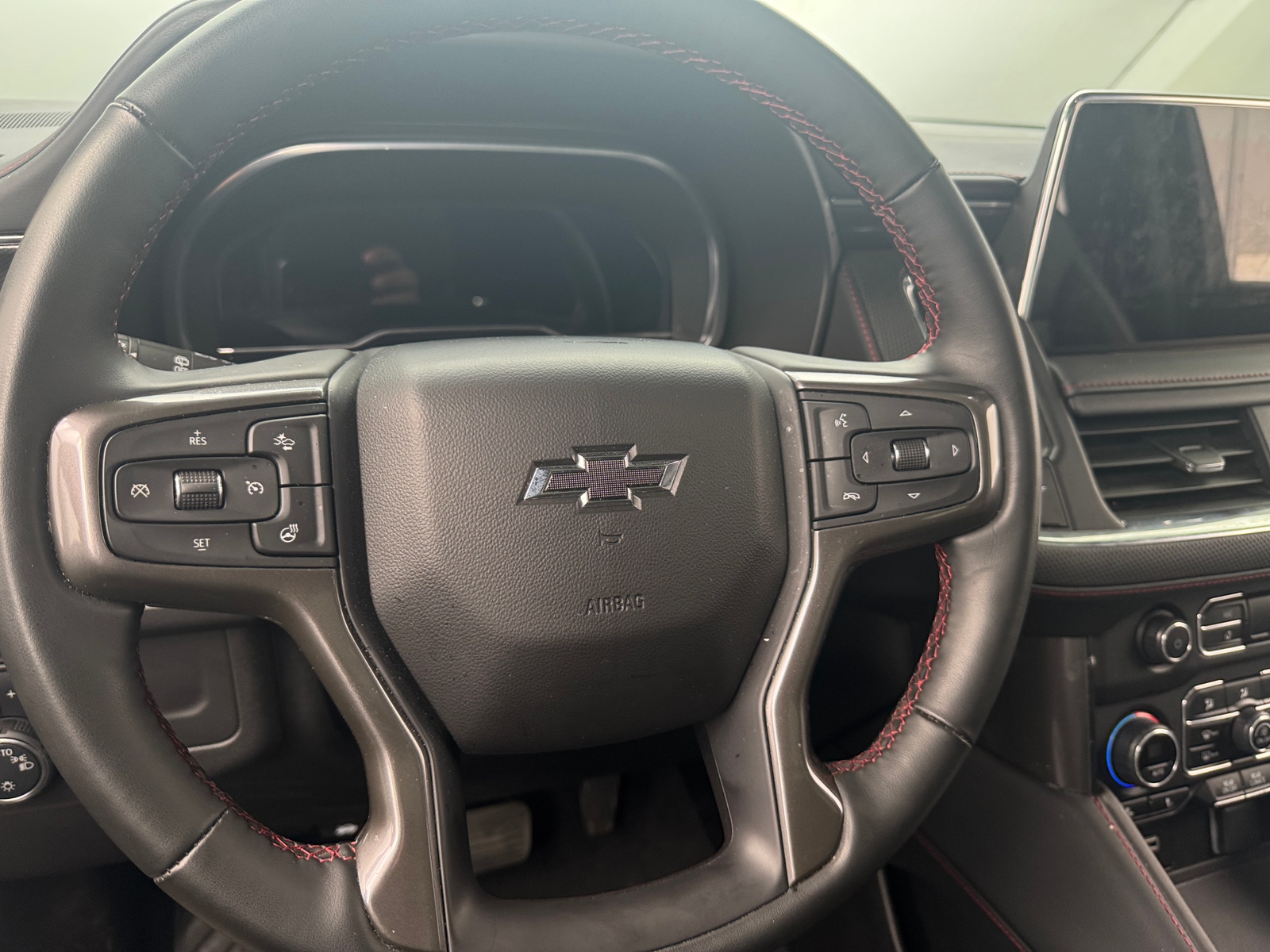 Thumbnail: 2024 Chevrolet Tahoe - 4